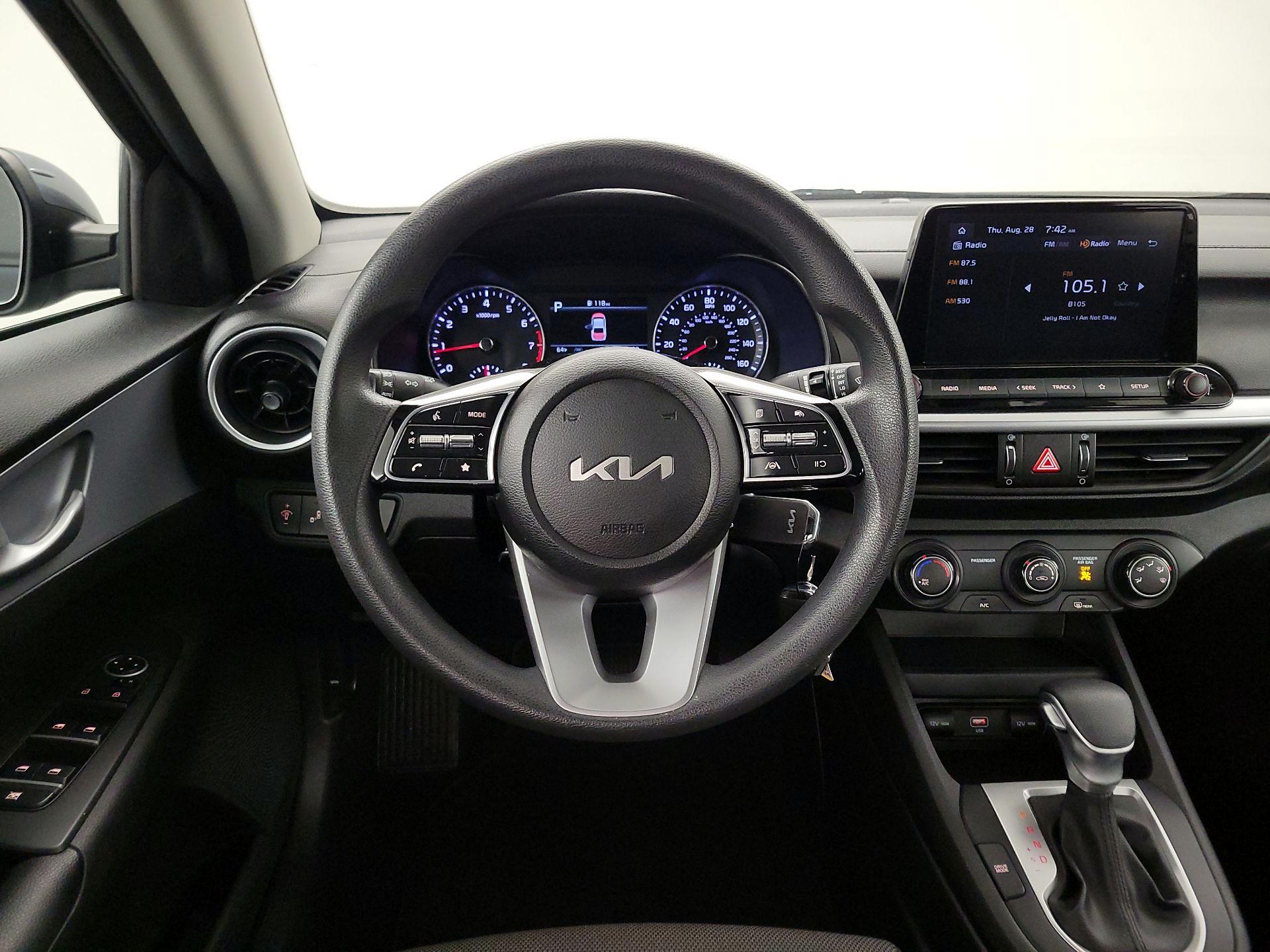 Thumbnail: 2023 Kia Forte - 10