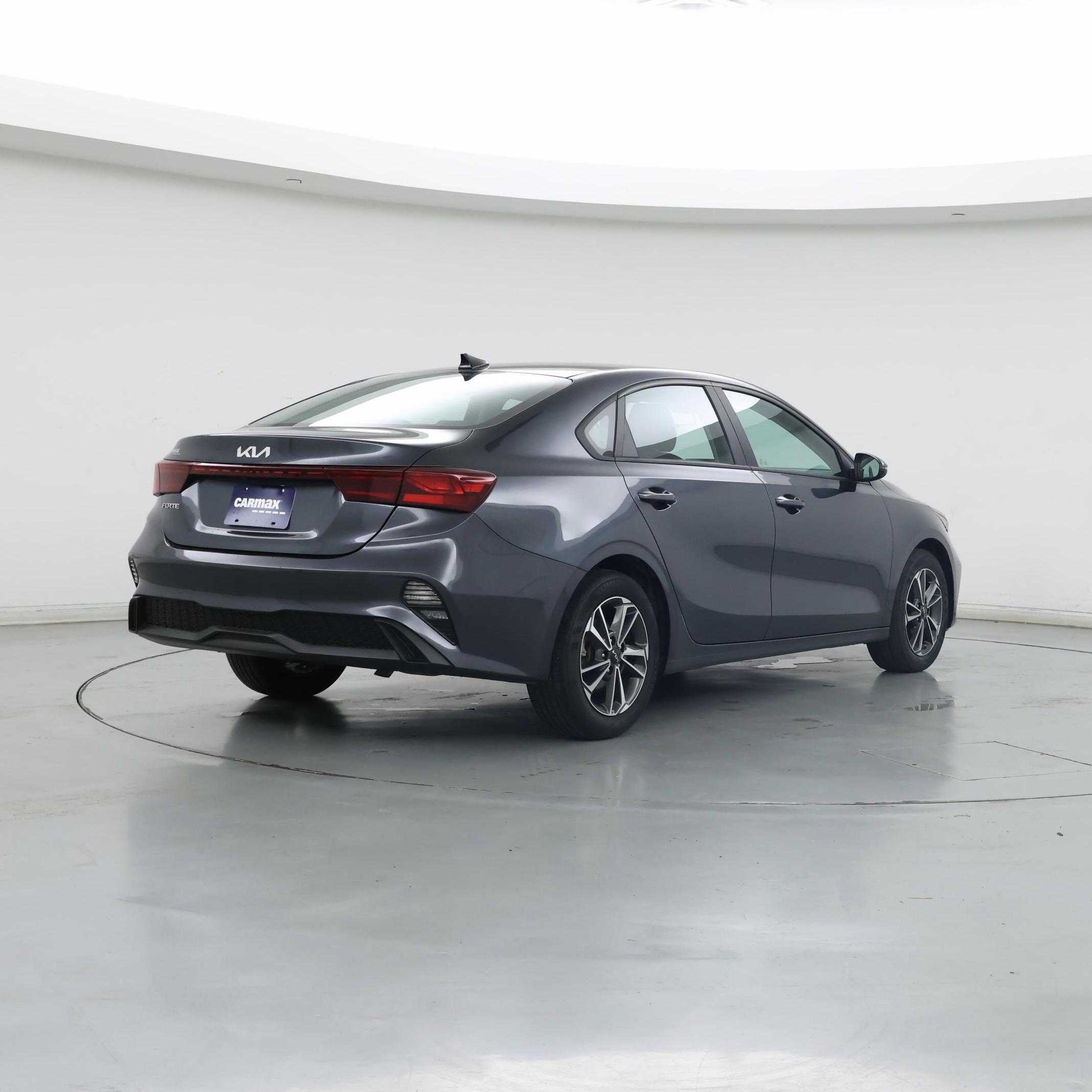 Thumbnail: 2023 Kia Forte - 8