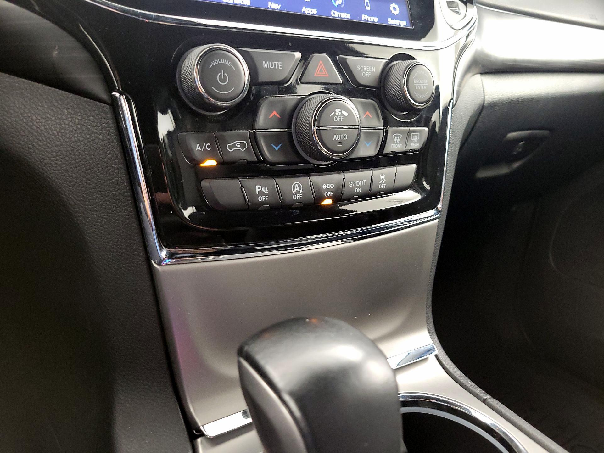 Thumbnail: 2021 Jeep Grand Cherokee - 16