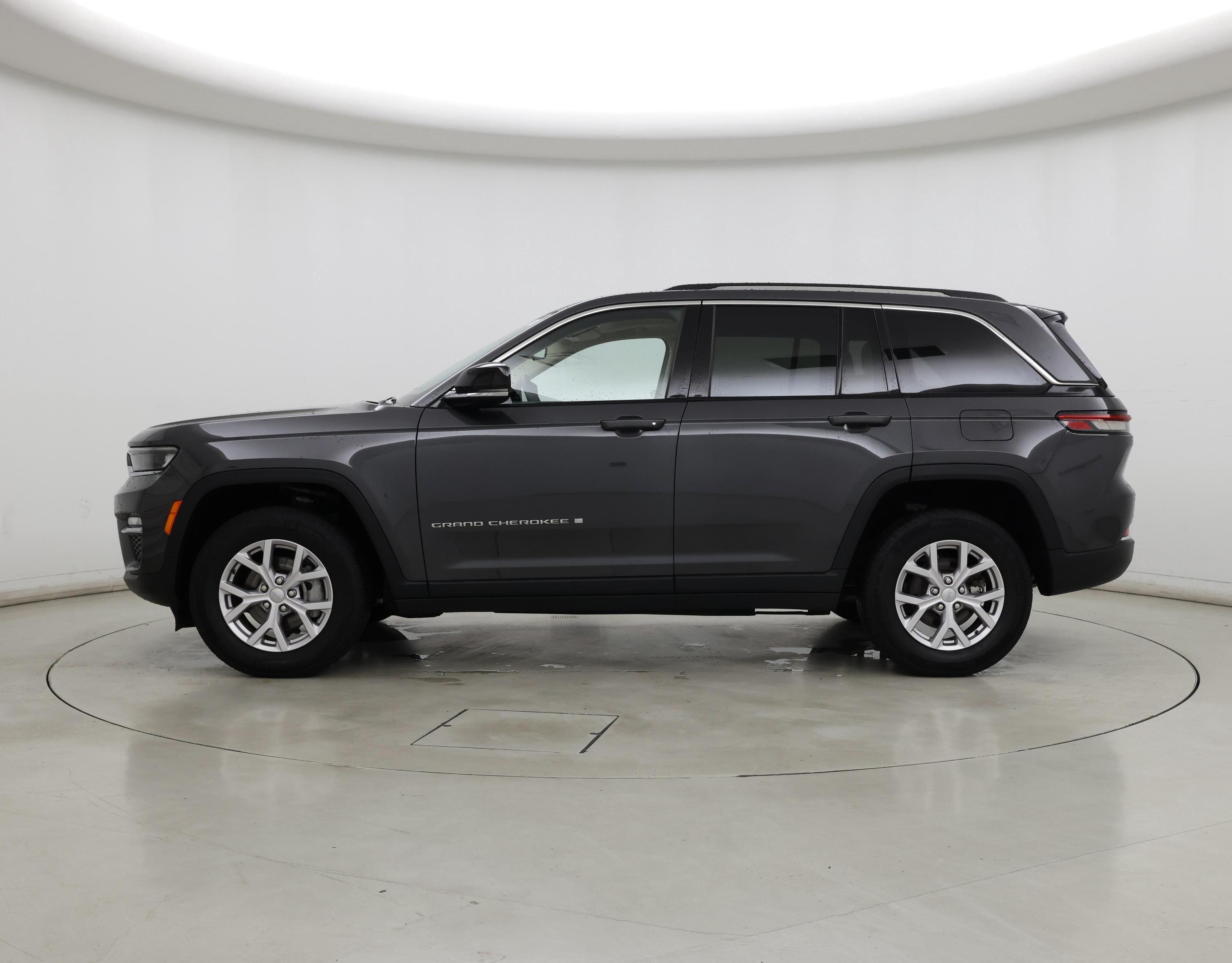 Thumbnail: 2022 Jeep Grand Cherokee - 3