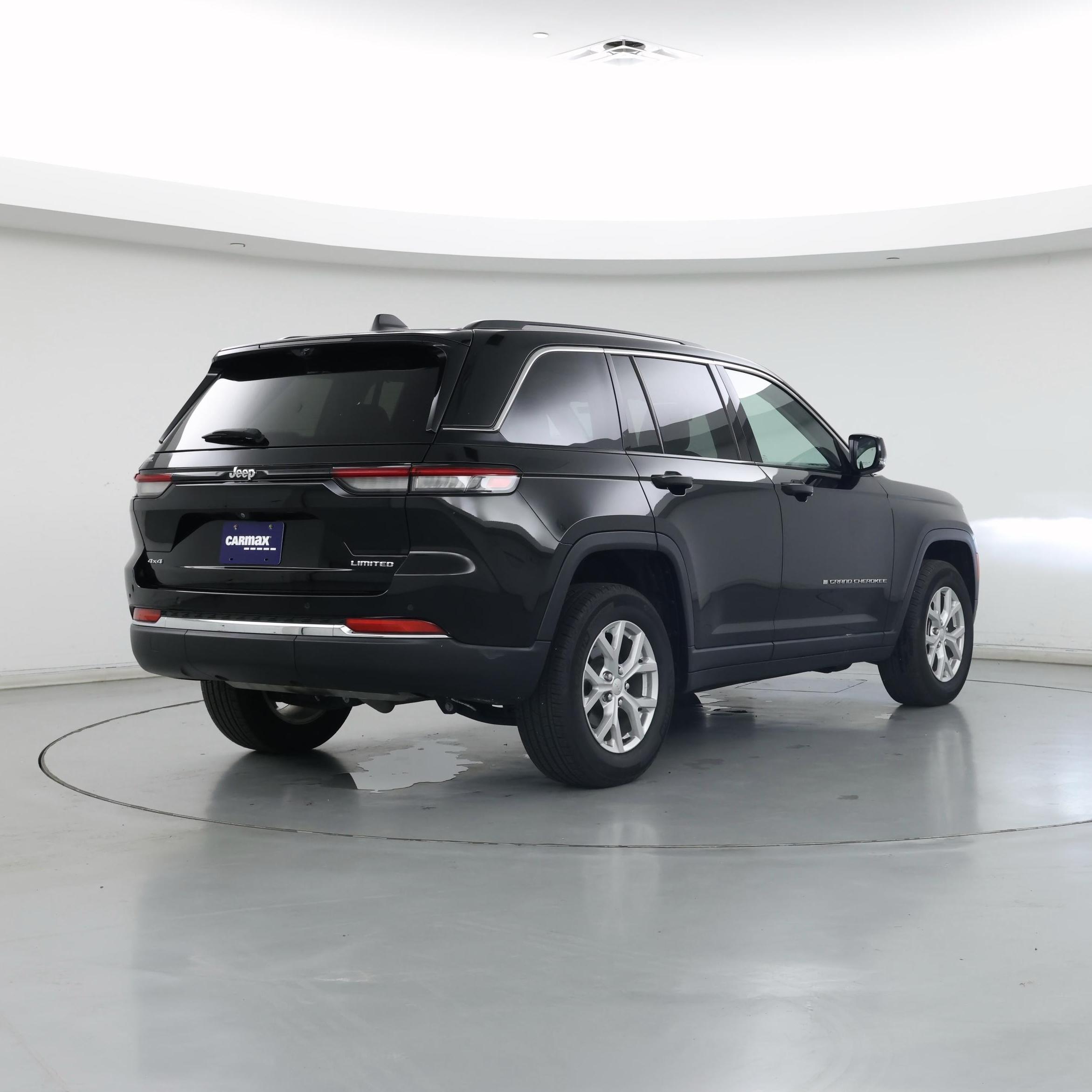 Thumbnail: 2023 Jeep Grand Cherokee - 8