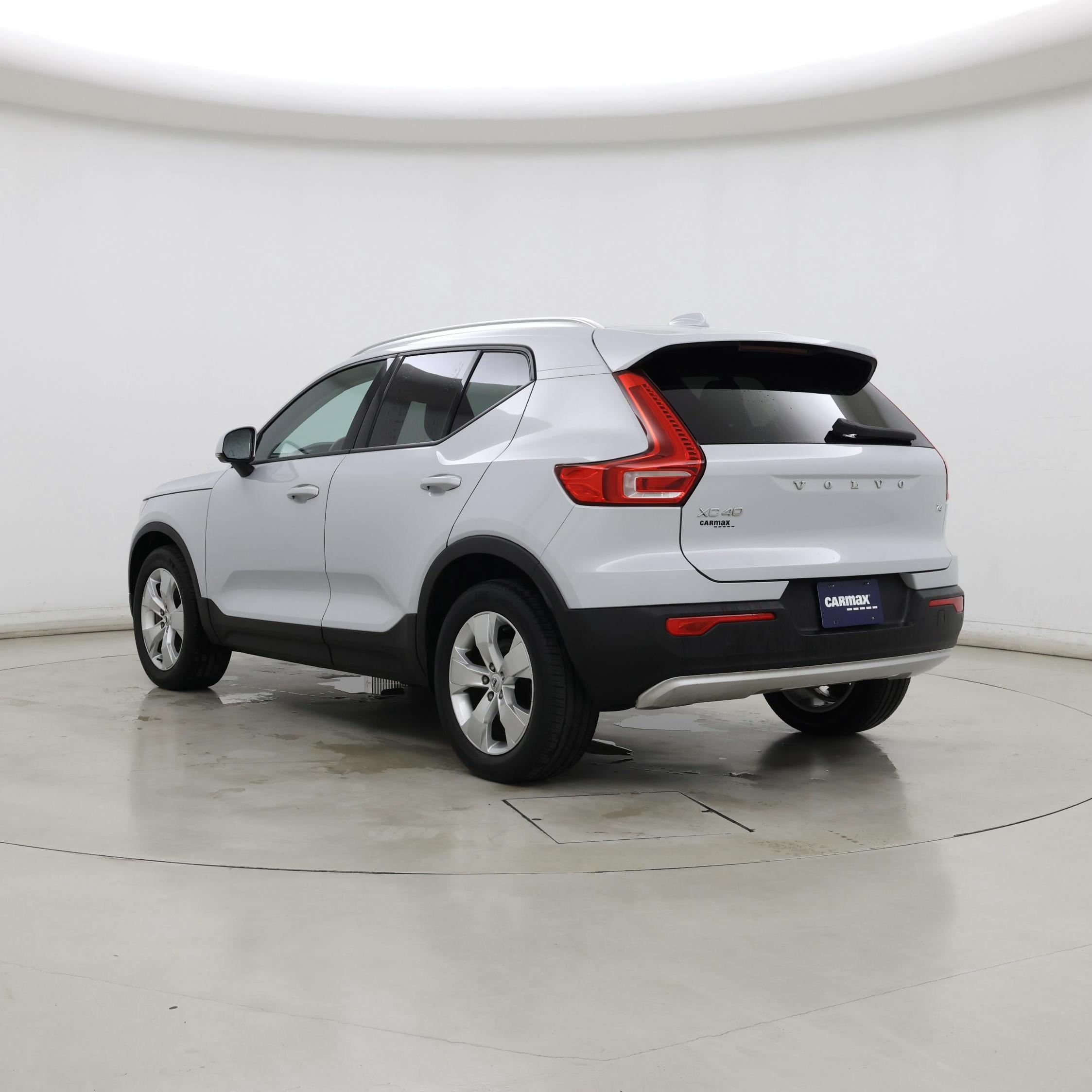 Thumbnail: 2021 Volvo XC40 - 2