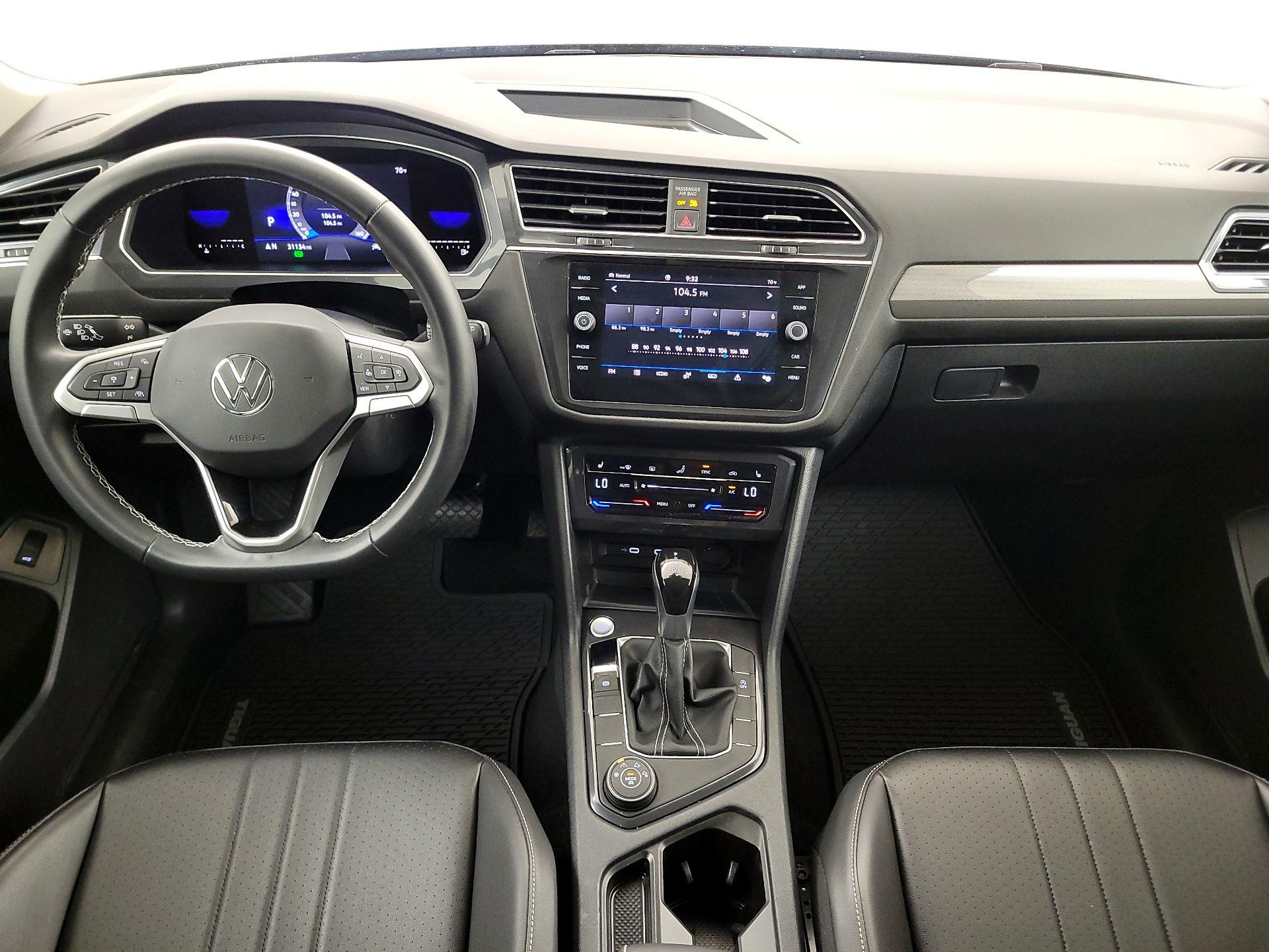 Thumbnail: 2022 Volkswagen Tiguan - 9