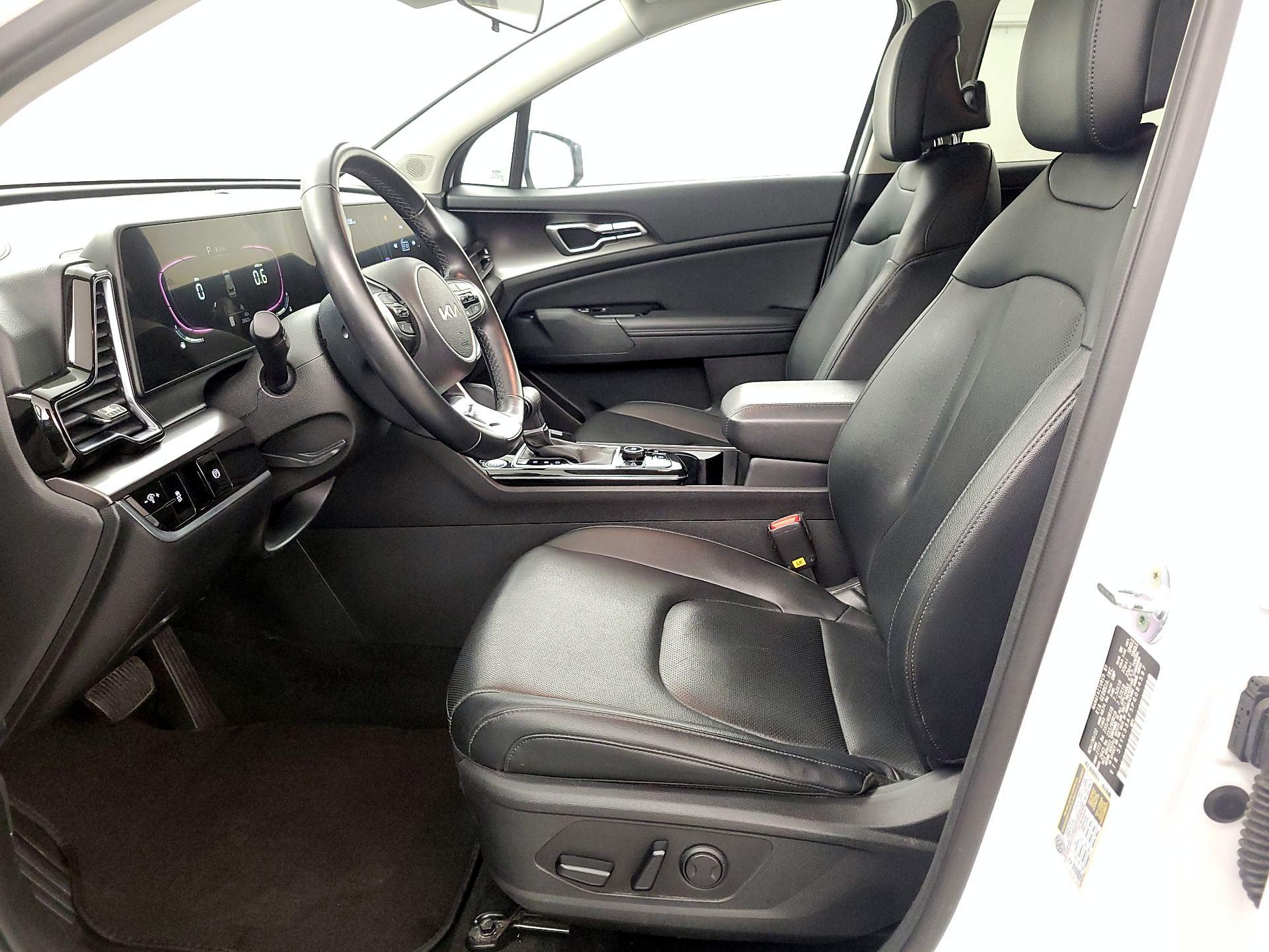 Thumbnail: 2023 Kia Sportage - 11