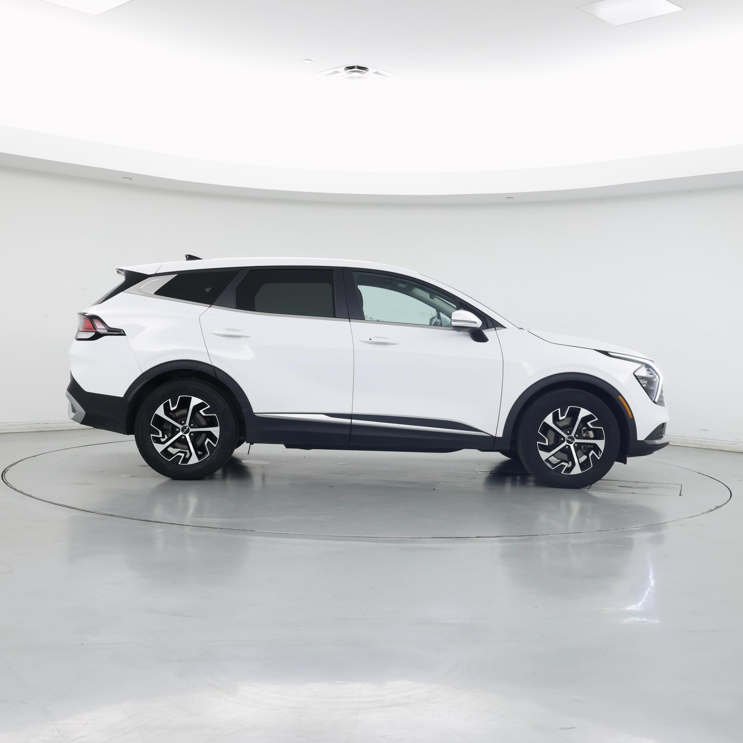 Thumbnail: 2023 Kia Sportage - 7