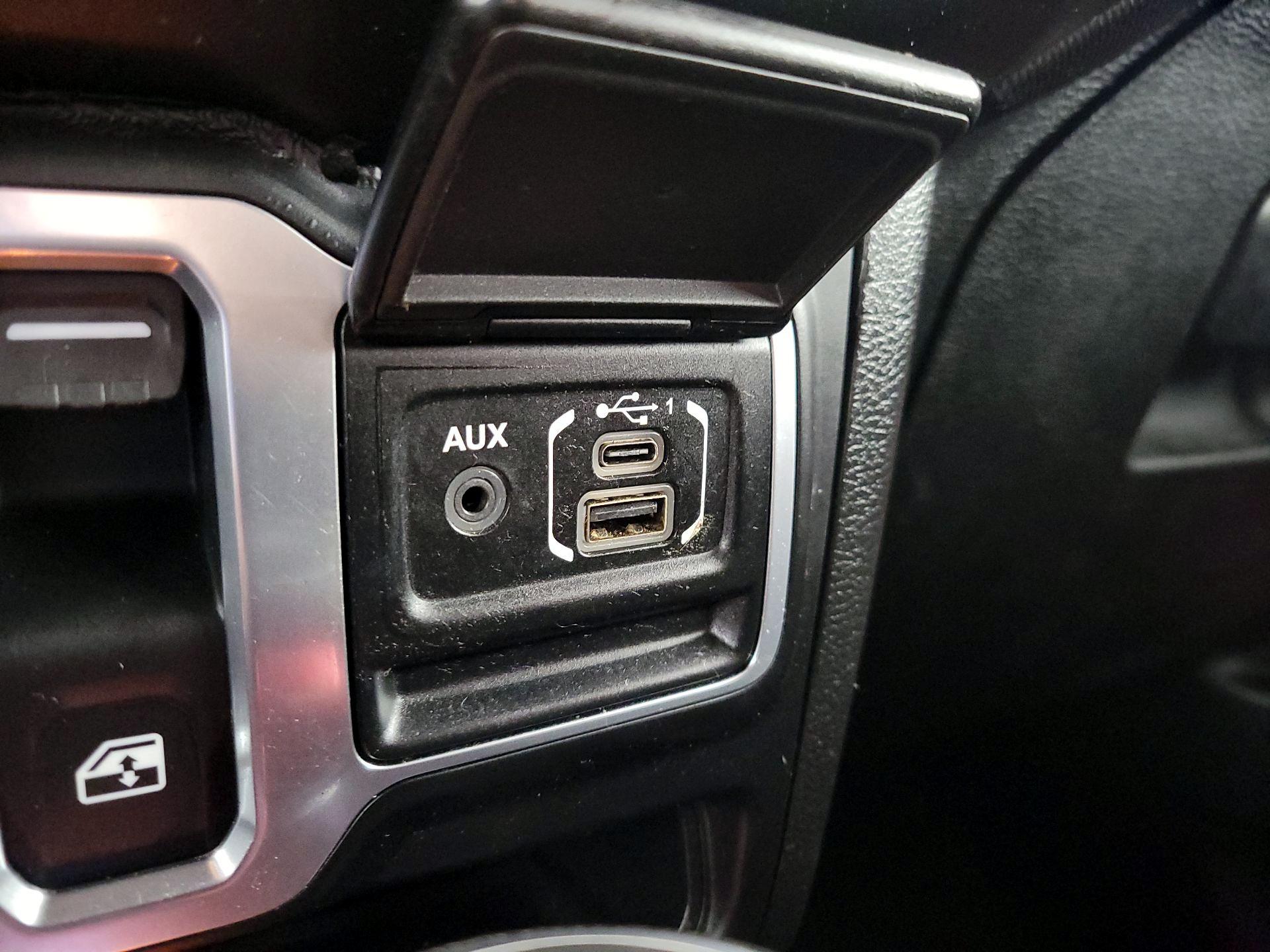 Thumbnail: 2020 Jeep Wrangler - 18