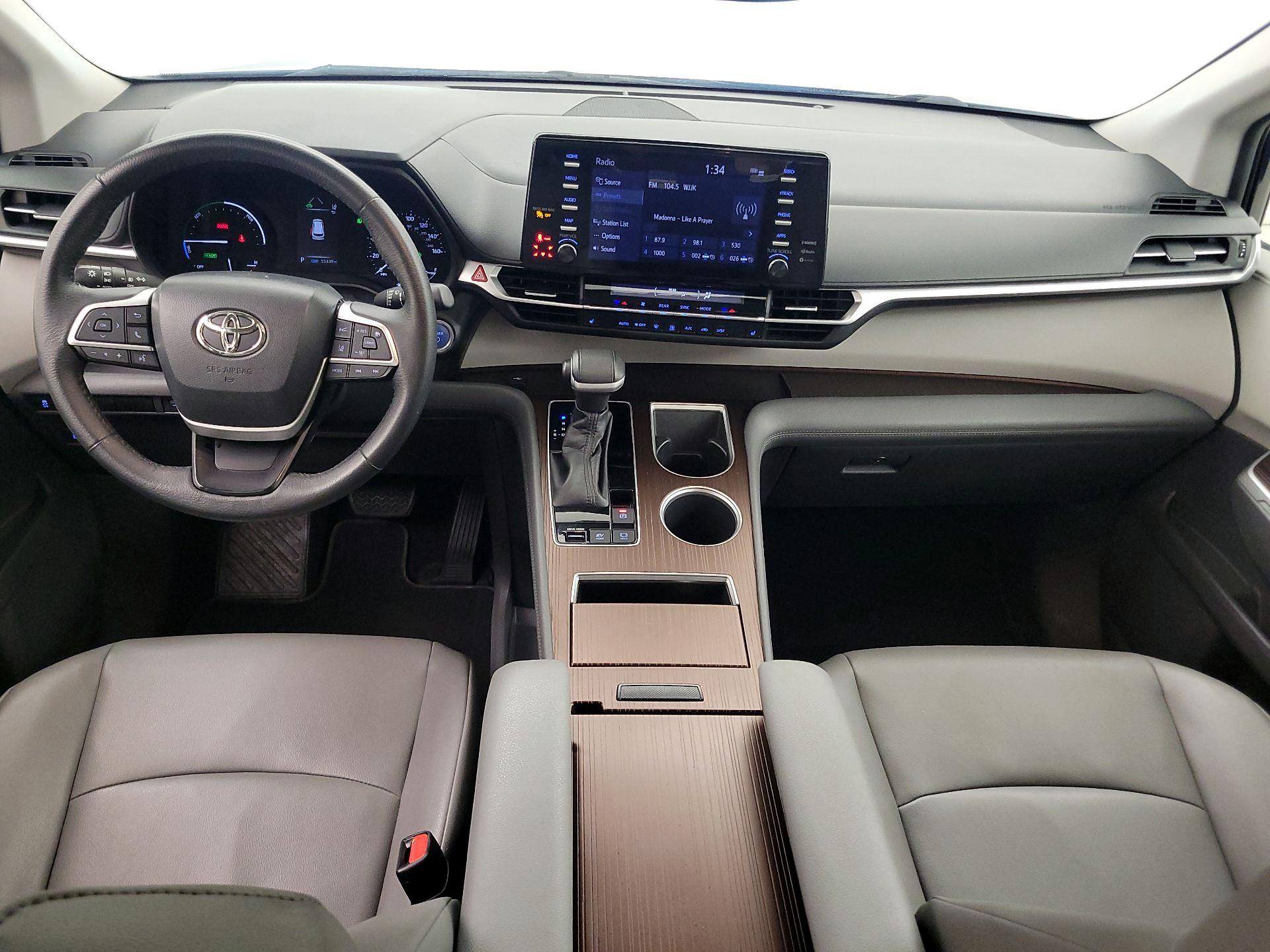 Thumbnail: 2022 Toyota Sienna - 9