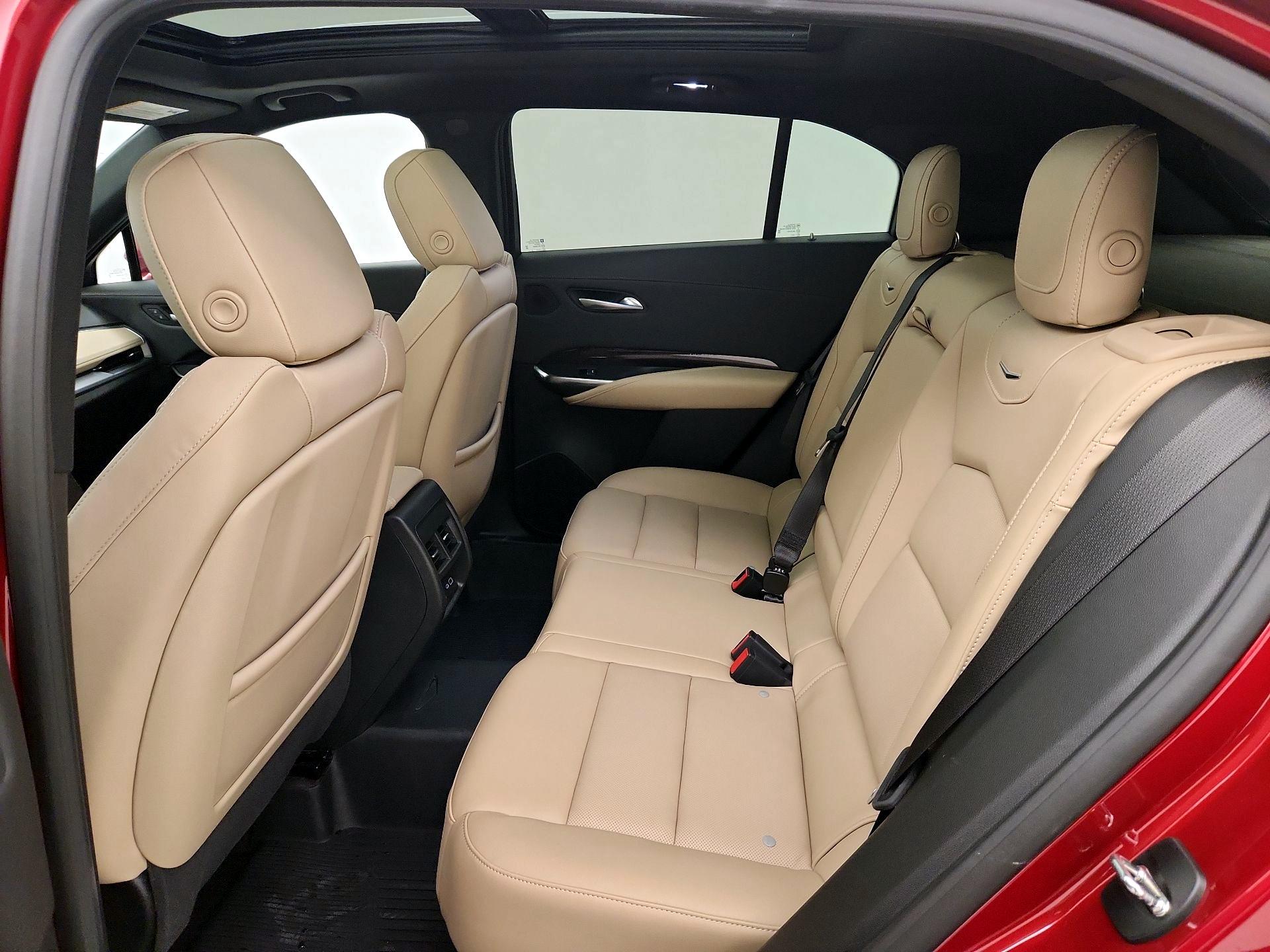 Thumbnail: 2024 Cadillac XT4 - 20