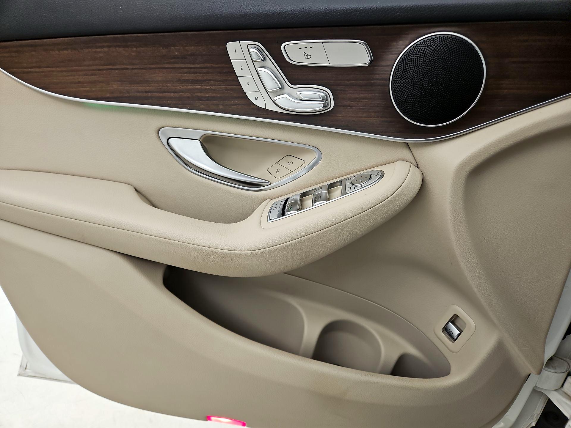 Thumbnail: 2021 Mercedes-Benz GLC - 12