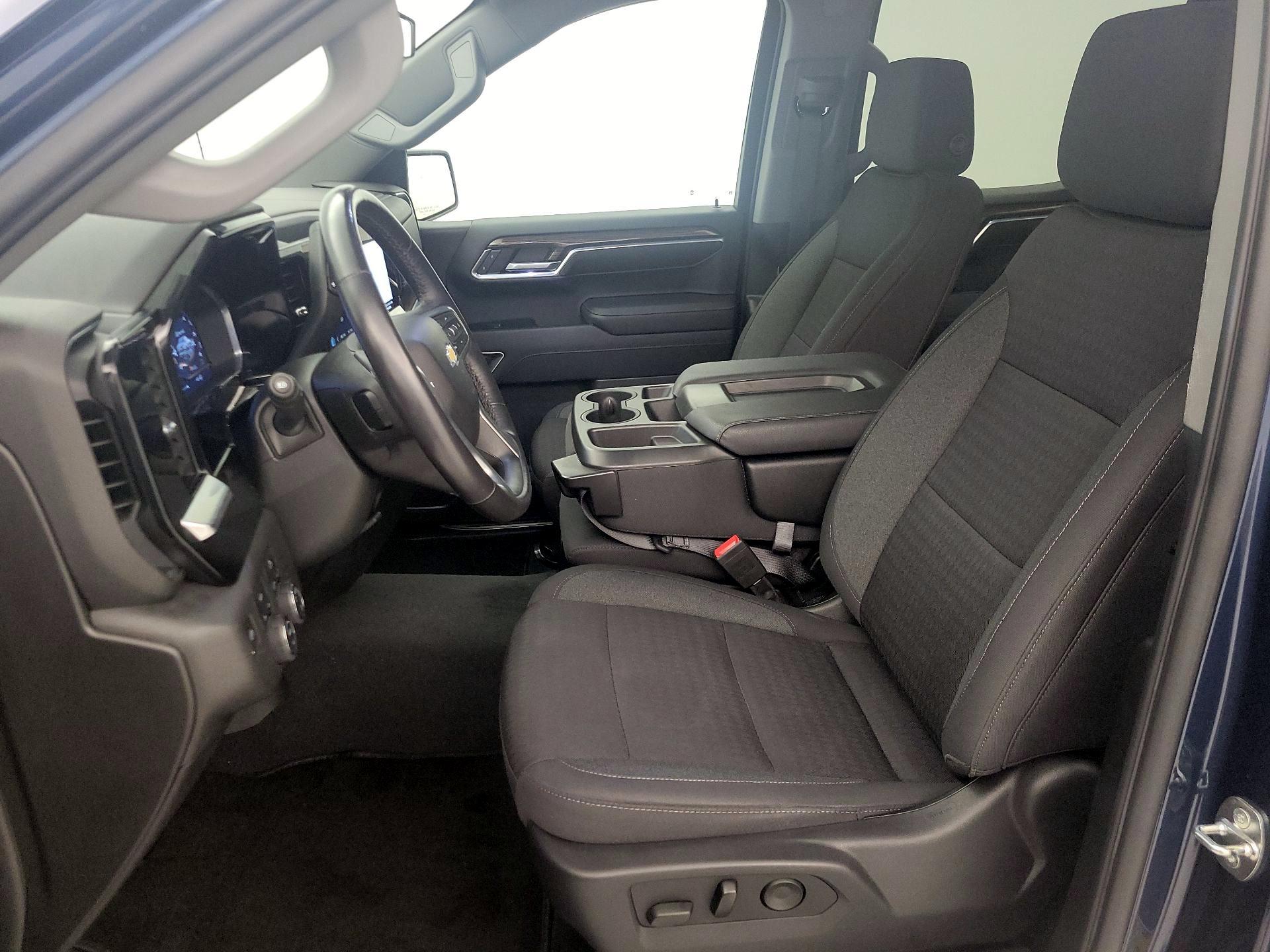 Thumbnail: 2022 Chevrolet Silverado 1500 - 11