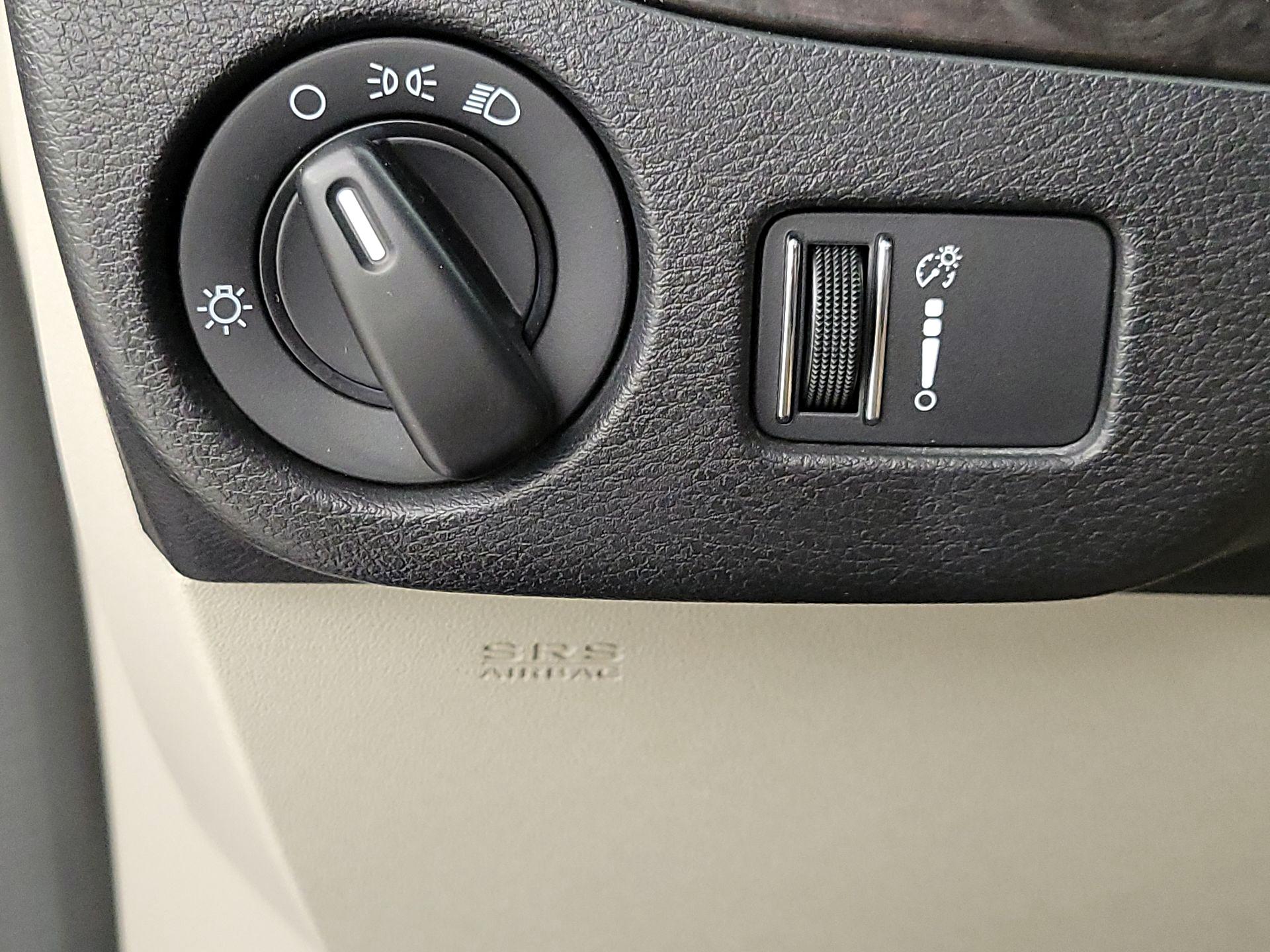 Thumbnail: 2020 Dodge Grand Caravan - 13