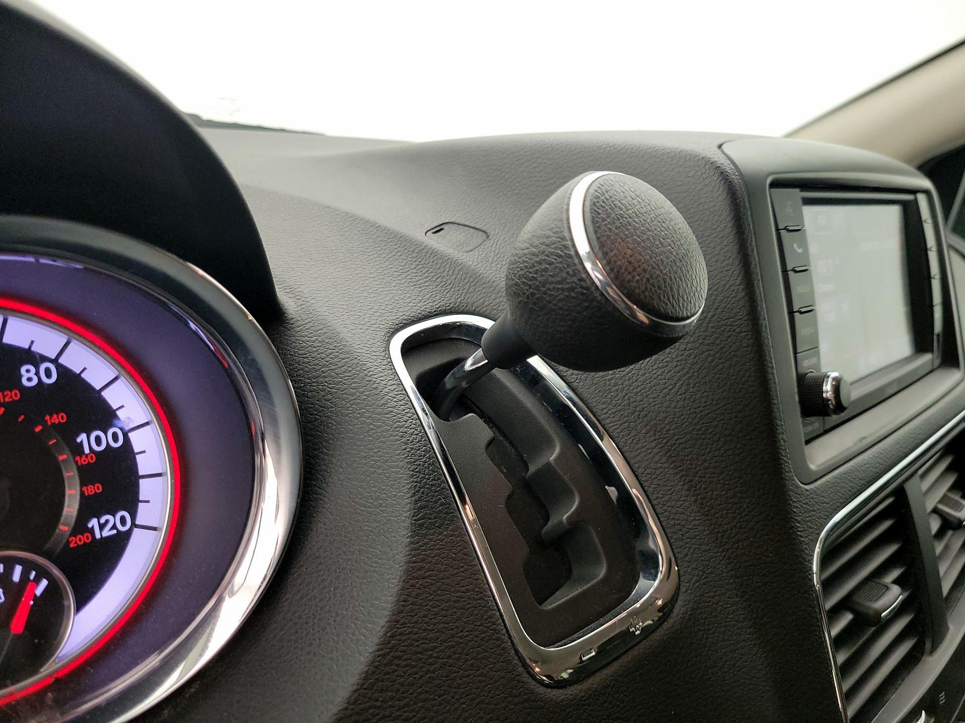 Thumbnail: 2020 Dodge Grand Caravan - 17