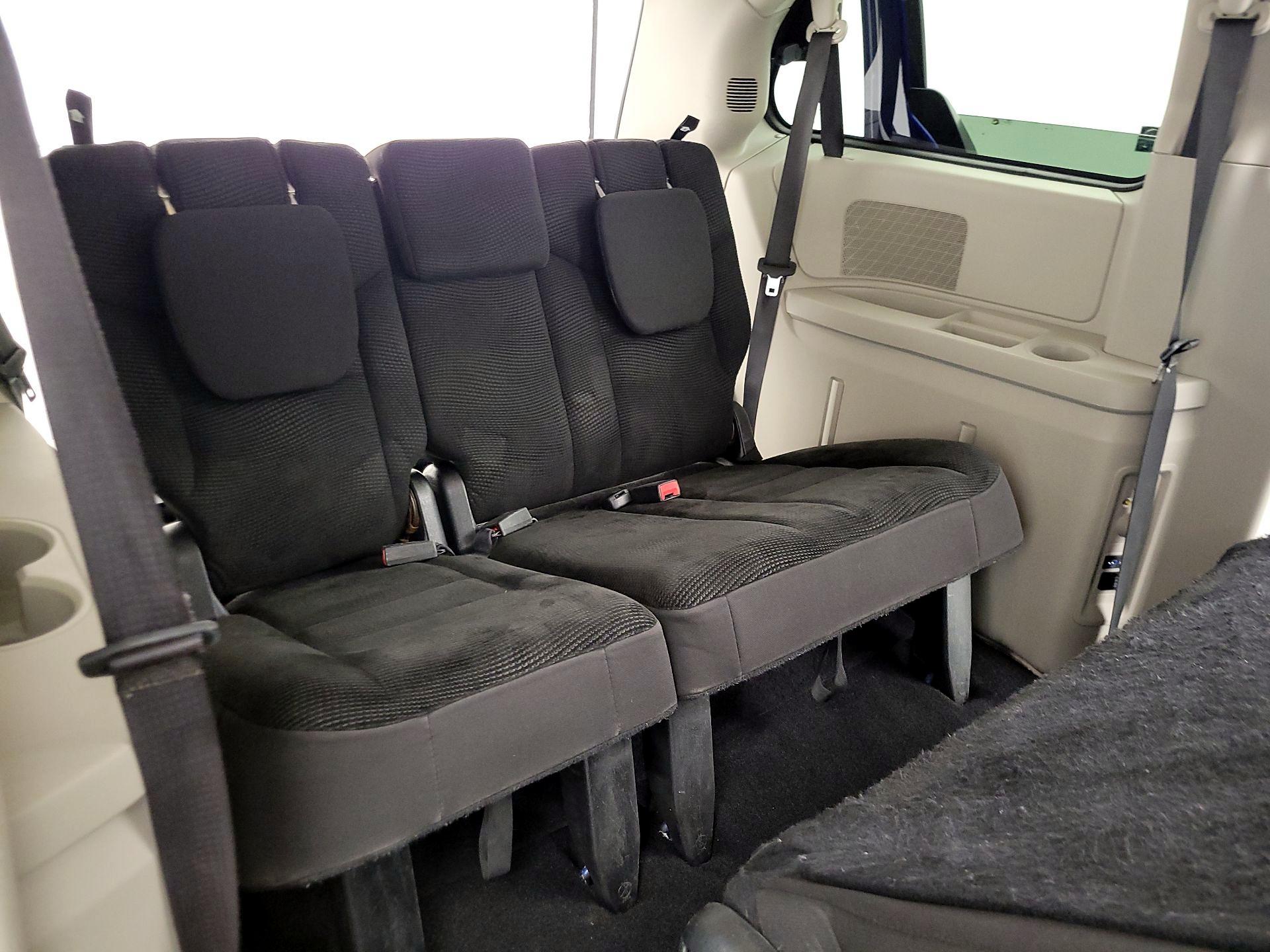 Thumbnail: 2020 Dodge Grand Caravan - 20
