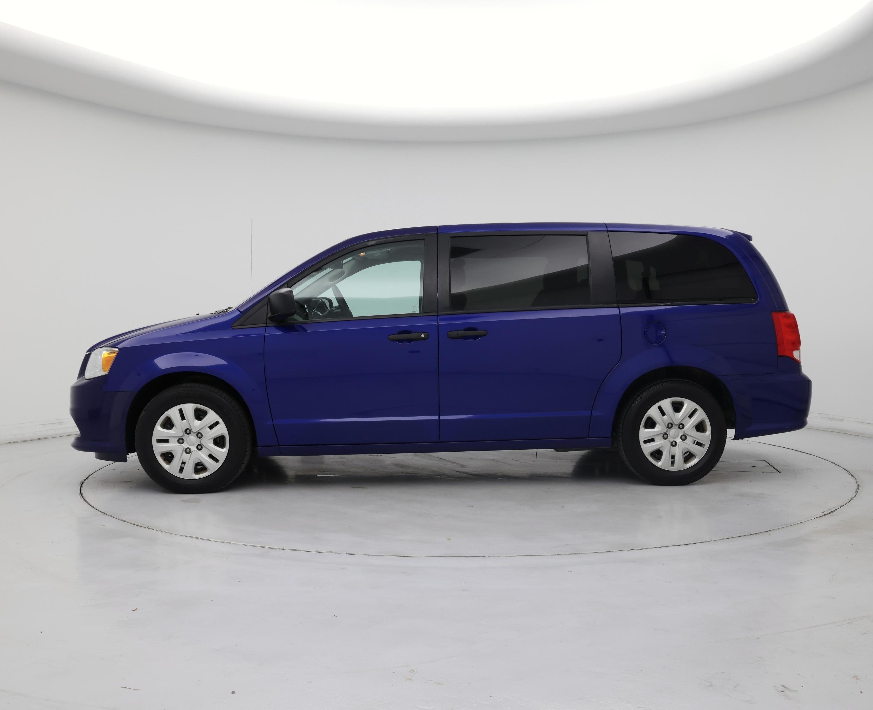 Thumbnail: 2020 Dodge Grand Caravan - 3
