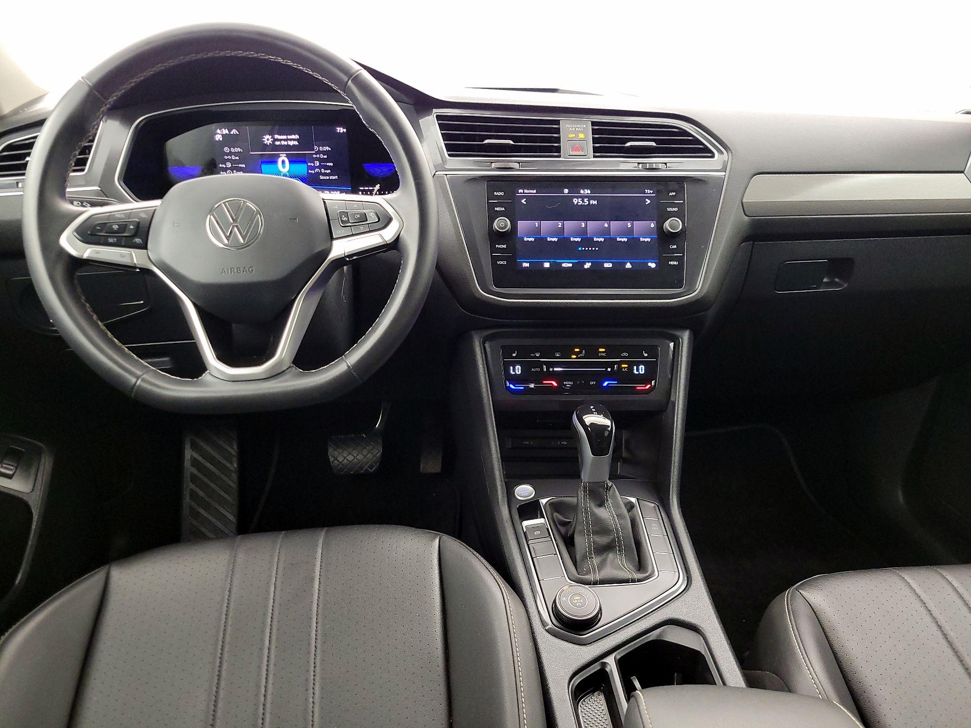 Thumbnail: 2024 Volkswagen Tiguan - 9