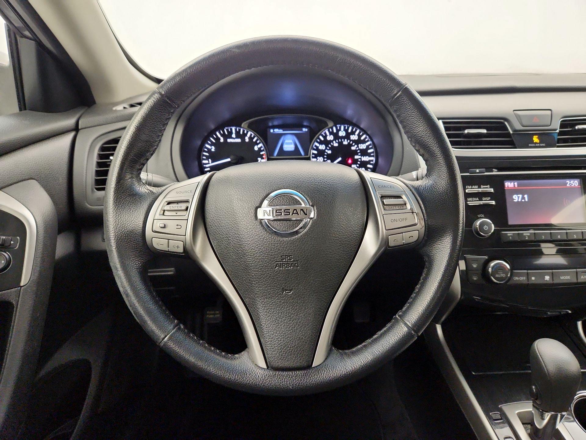 Thumbnail: 2014 Nissan Altima - 10