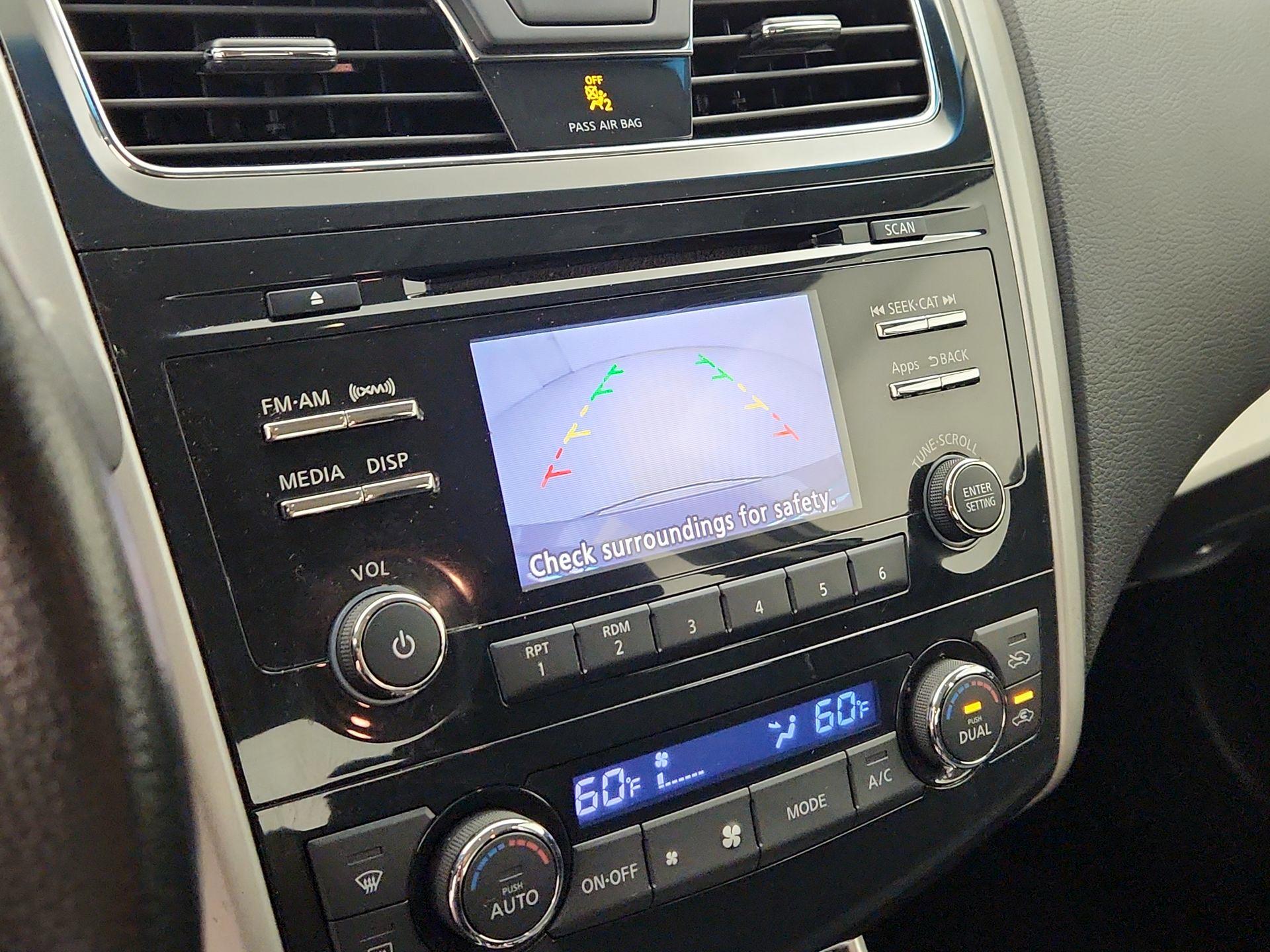 Thumbnail: 2014 Nissan Altima - 14
