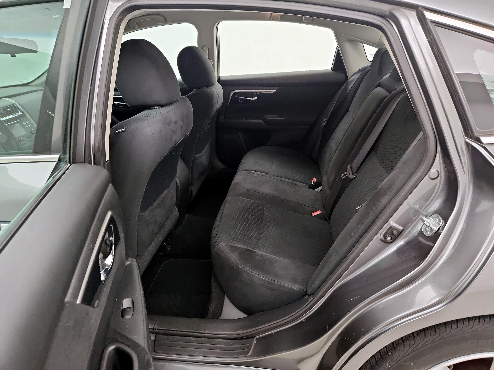 Thumbnail: 2014 Nissan Altima - 19