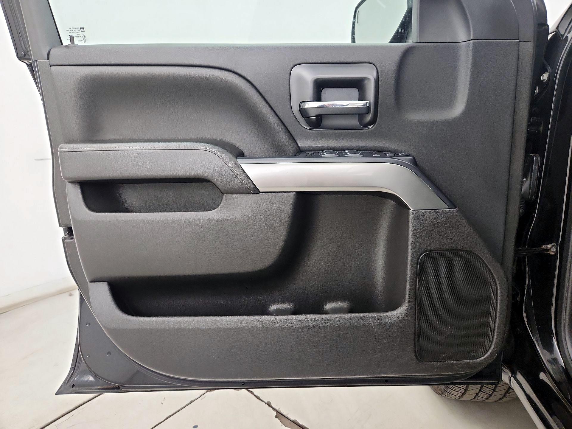 Thumbnail: 2018 Chevrolet Silverado 1500 - 12