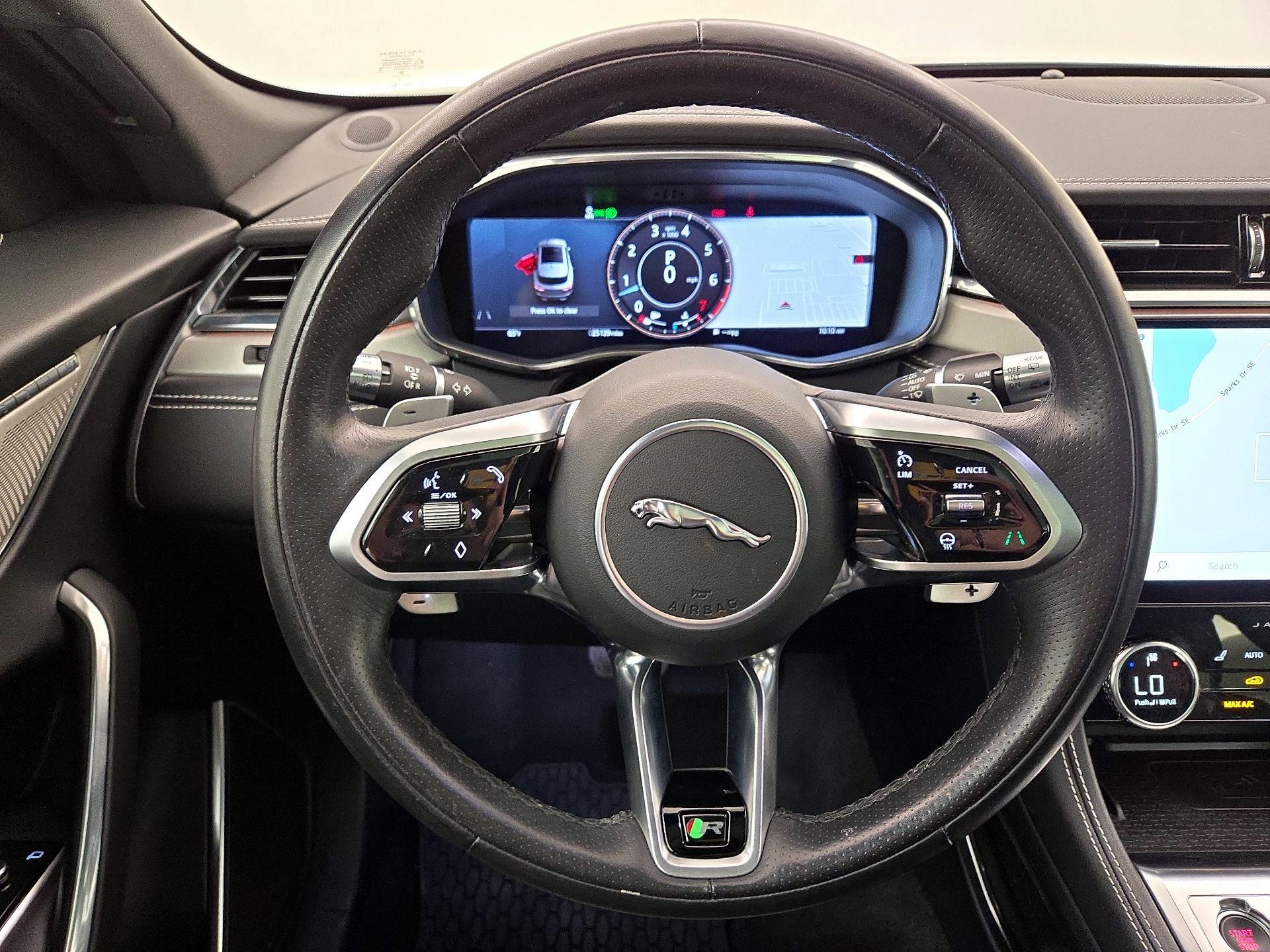 Thumbnail: 2021 Jaguar F-Pace - 10