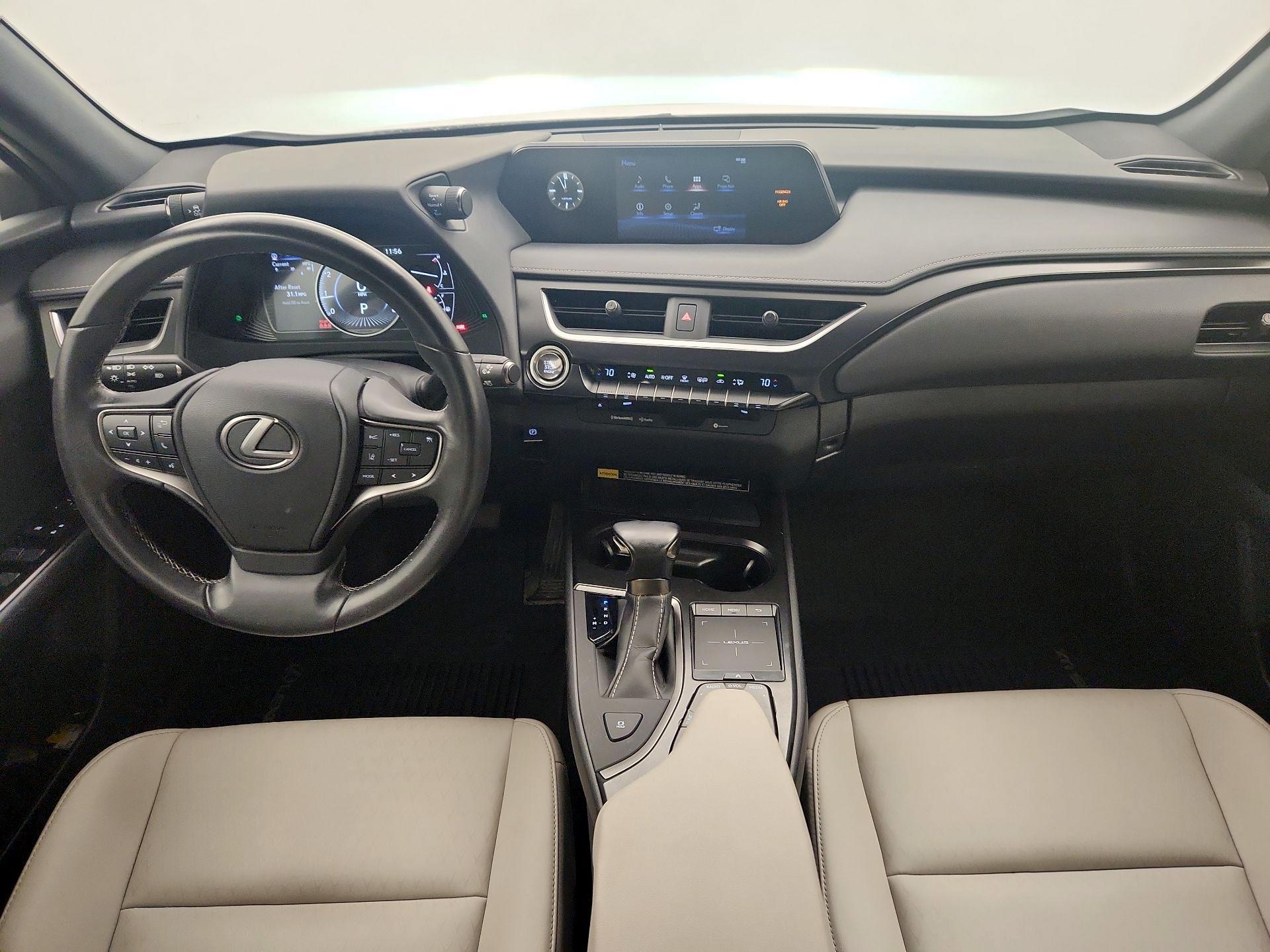 Thumbnail: 2021 Lexus UX - 9