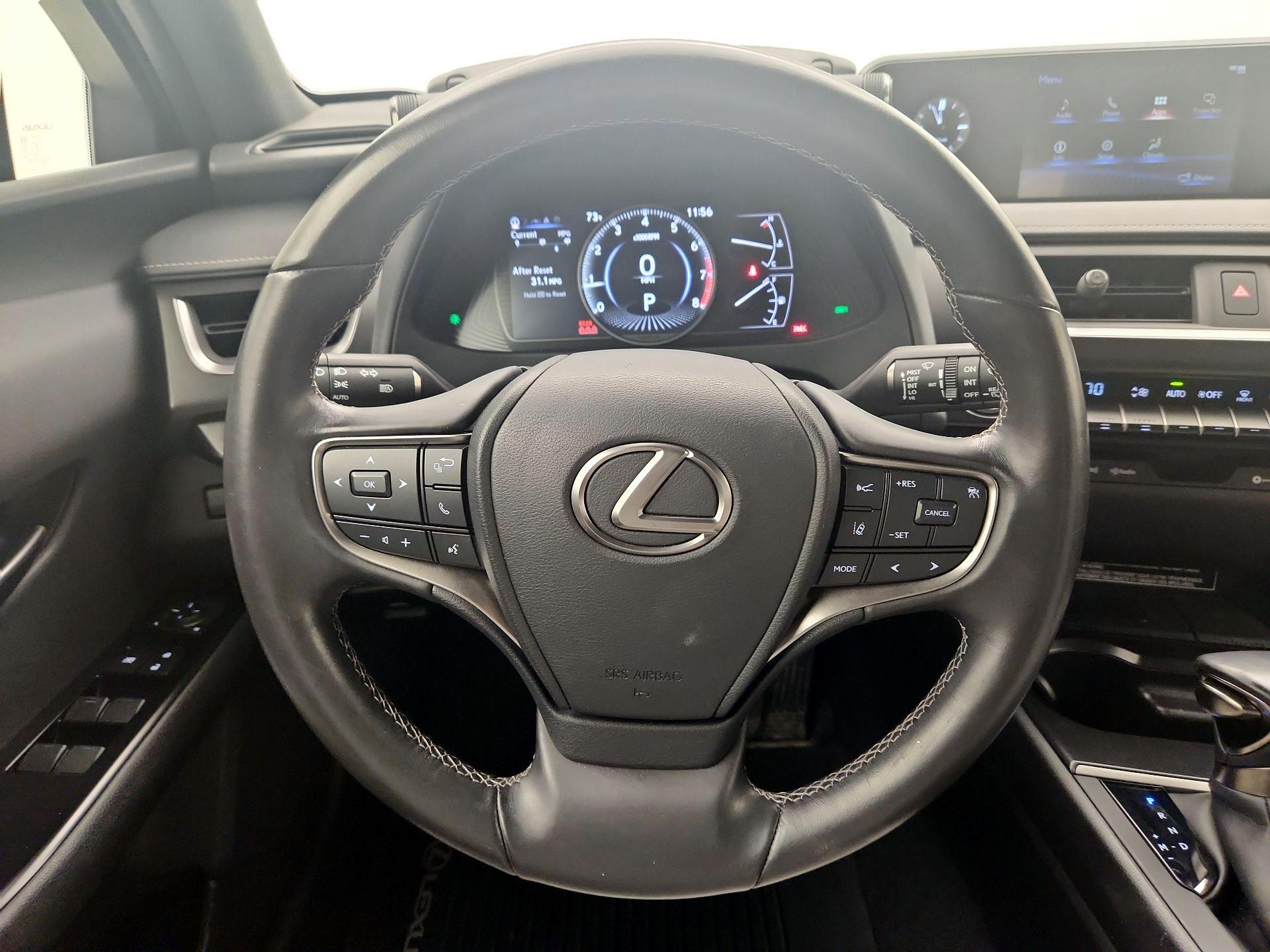 Thumbnail: 2021 Lexus UX - 10