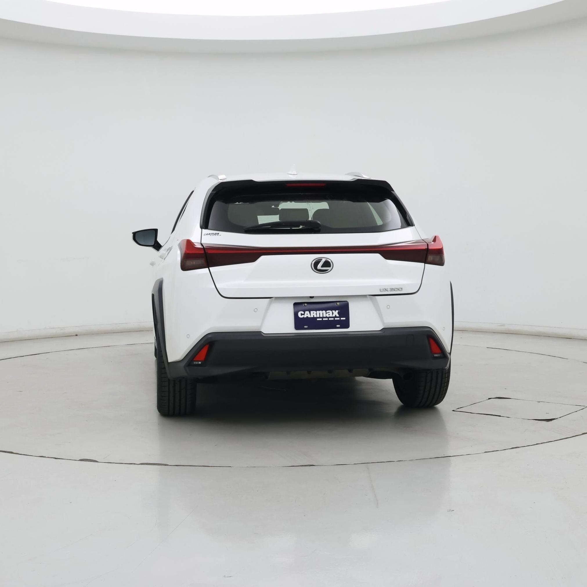 Thumbnail: 2021 Lexus UX - 6