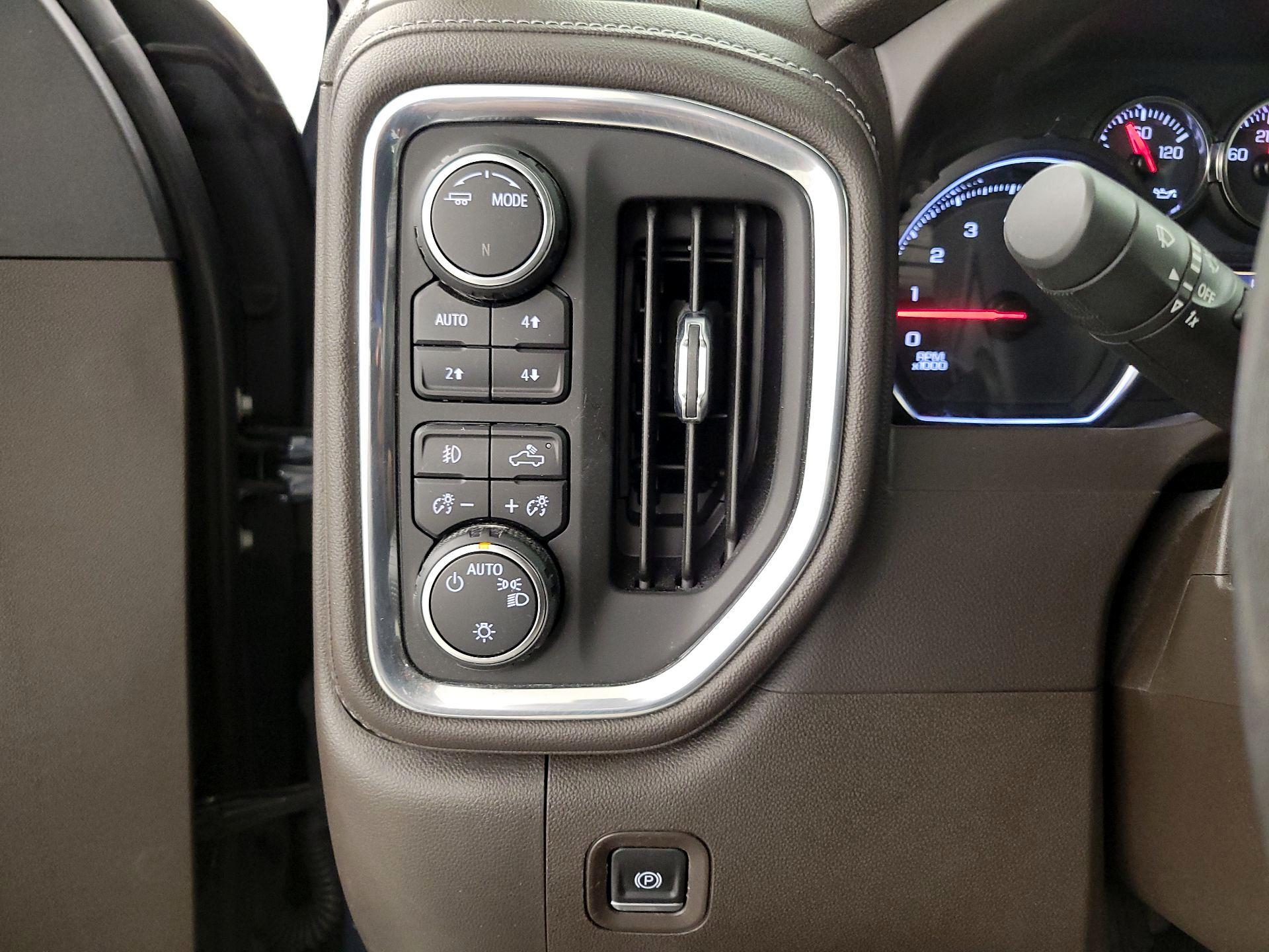 Thumbnail: 2021 Chevrolet Silverado 1500 - 13