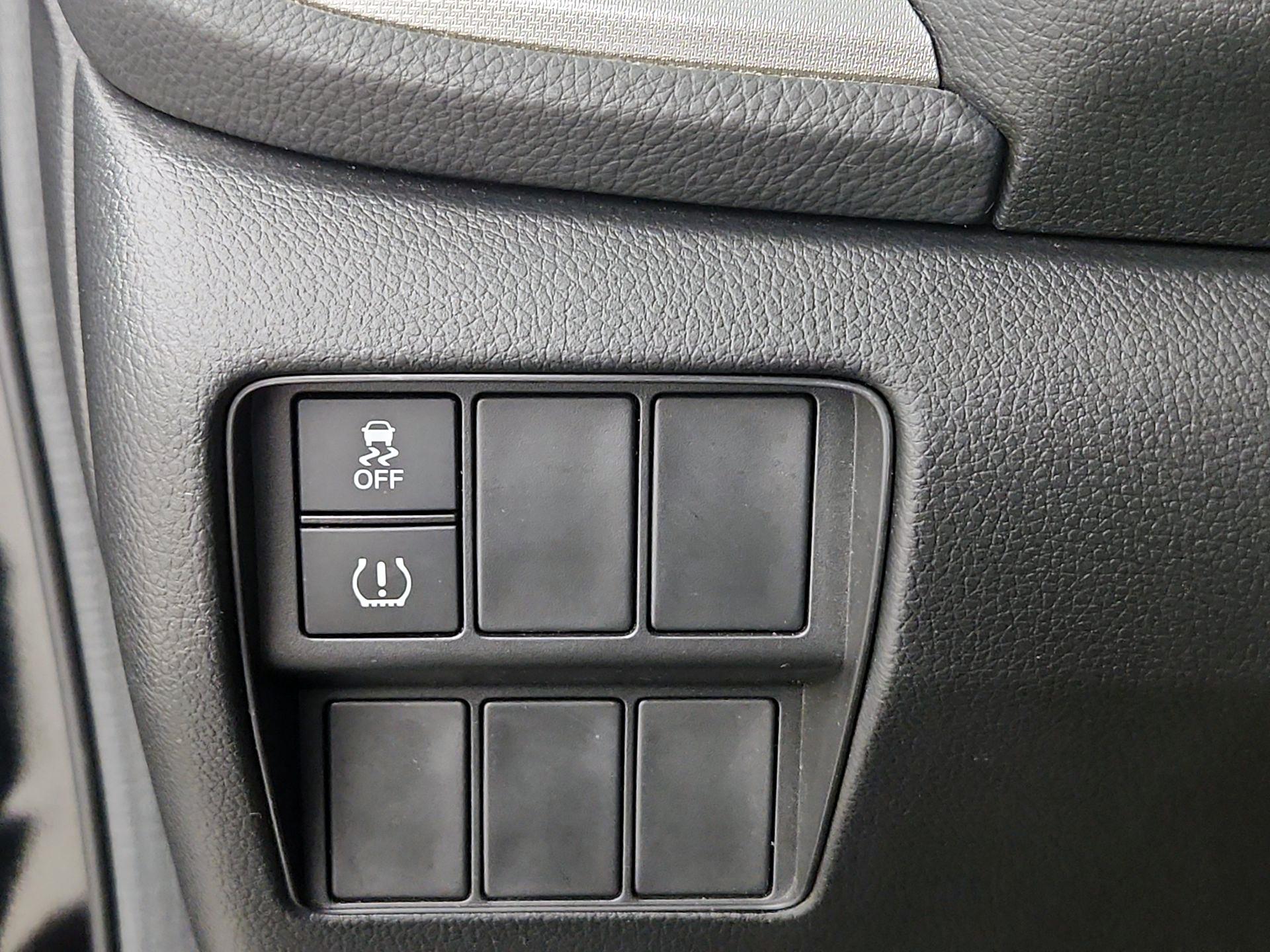 Thumbnail: 2018 Honda CR-V - 13