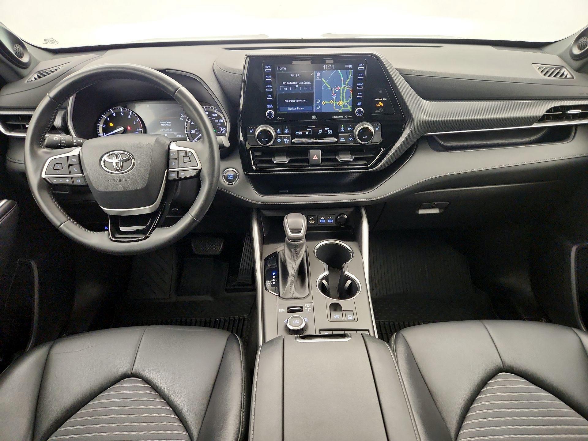 Thumbnail: 2022 Toyota Highlander - 9