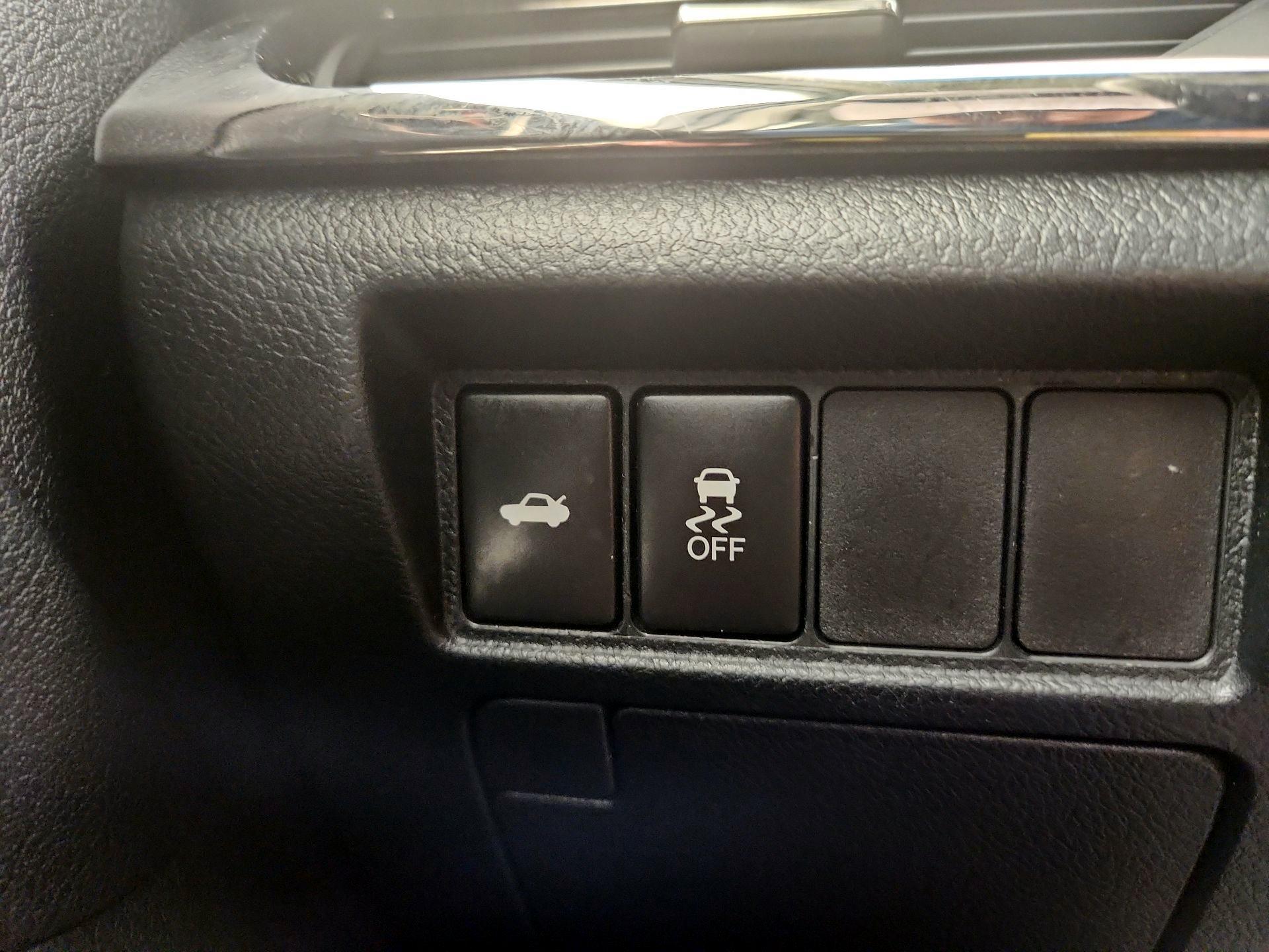 Thumbnail: 2015 Toyota Avalon - 13