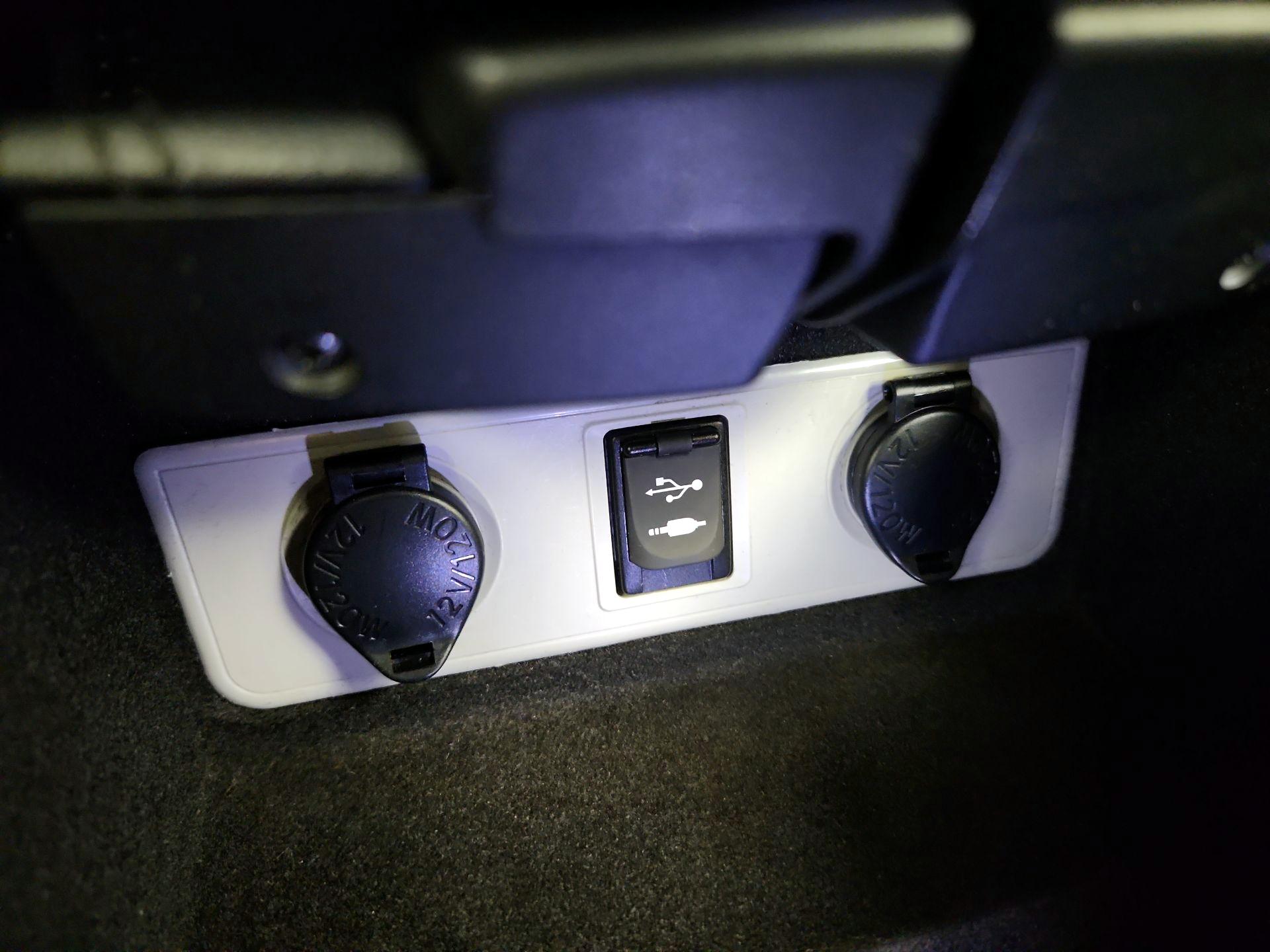 Thumbnail: 2015 Toyota Avalon - 18