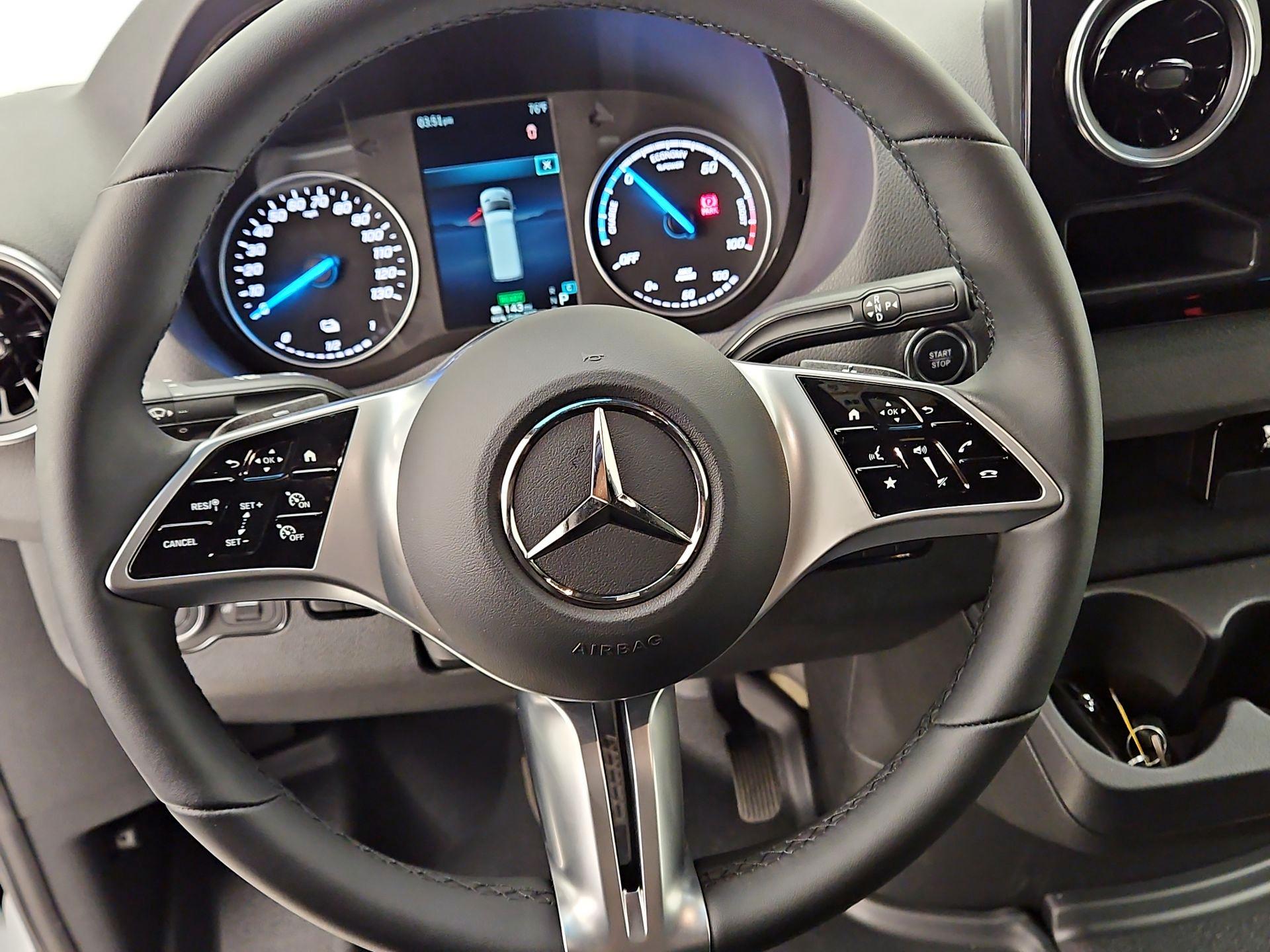 Thumbnail: 2024 Mercedes-Benz eSprinter - 10