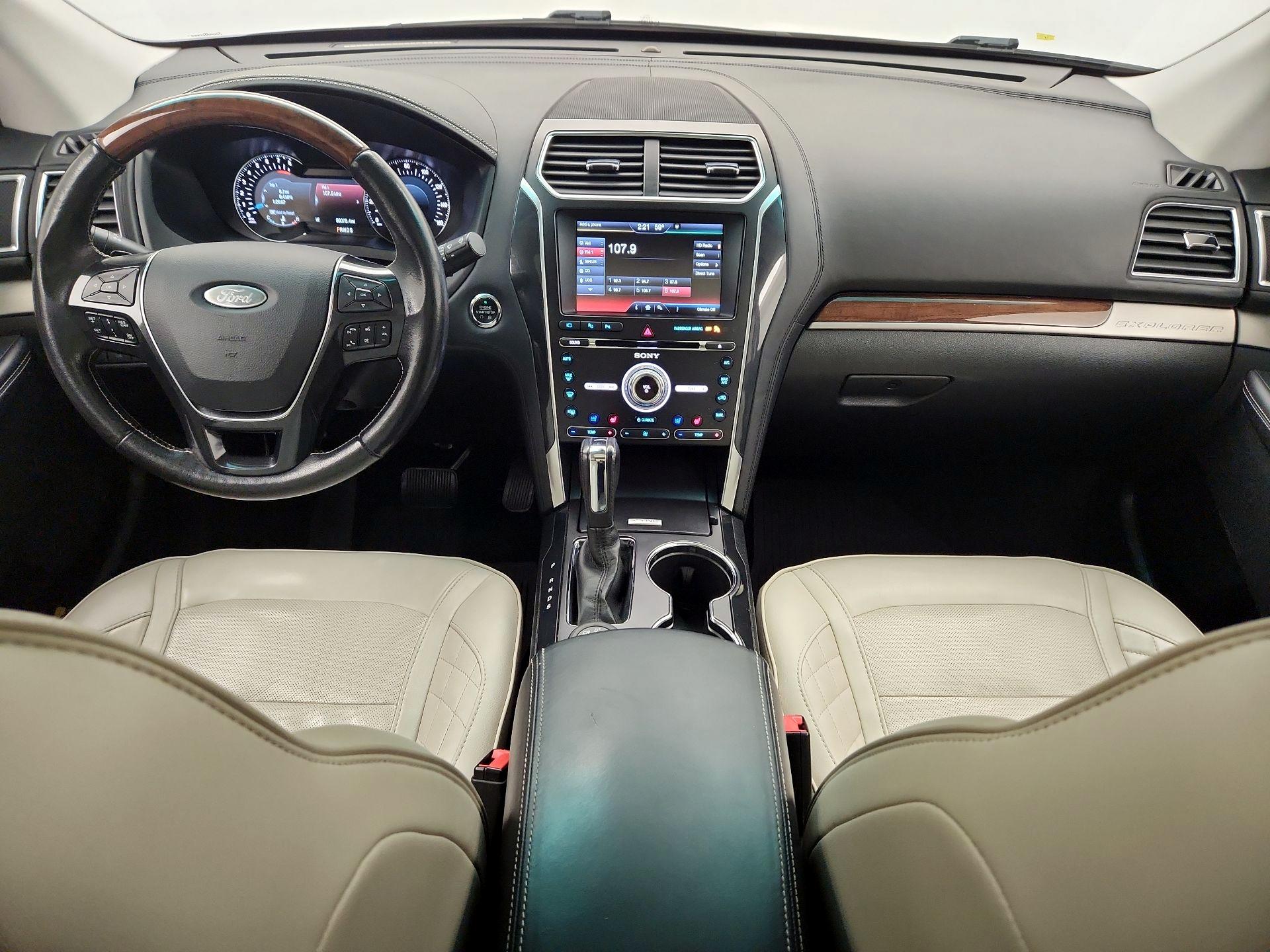 Thumbnail: 2016 Ford Explorer - 9