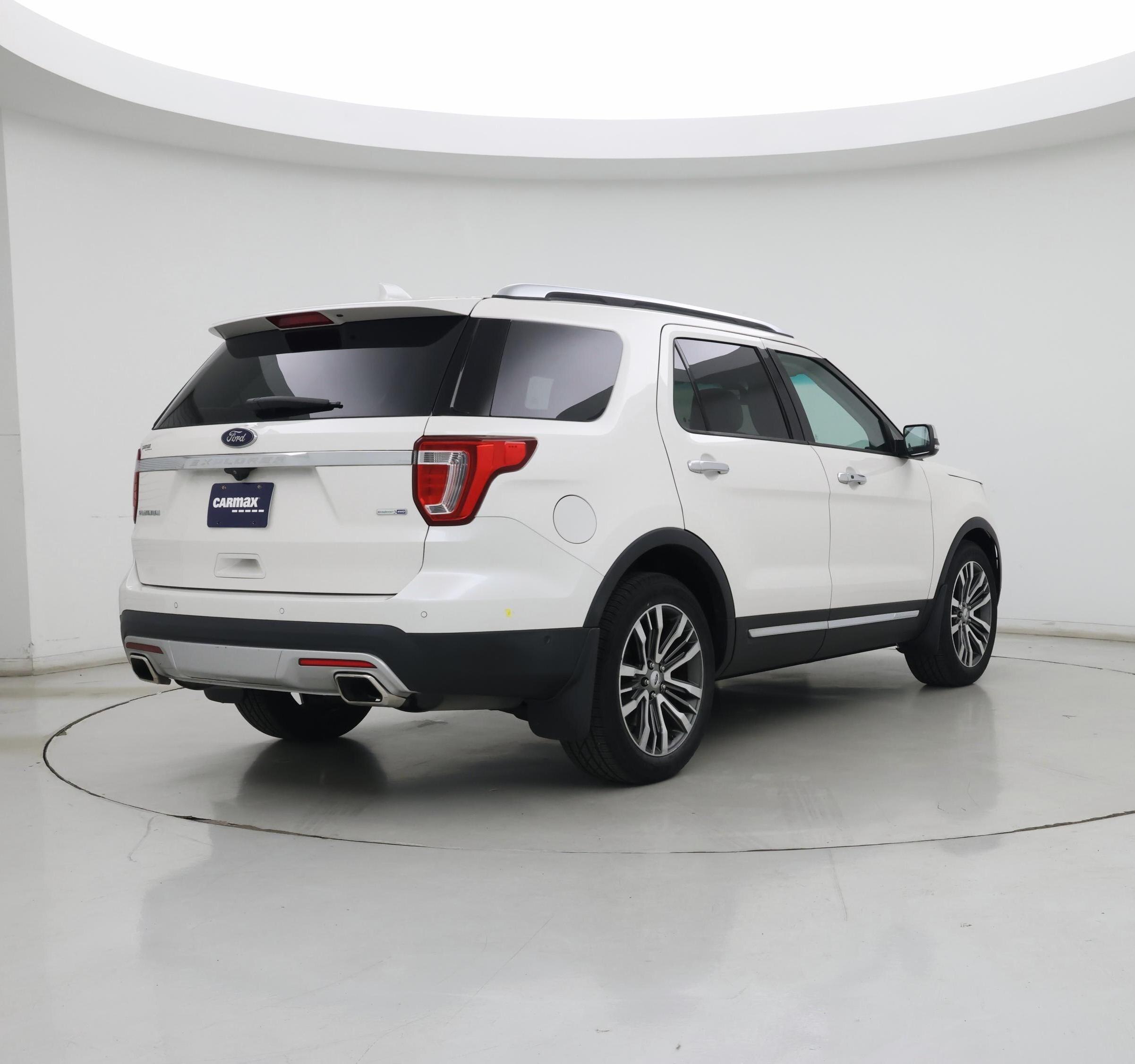 Thumbnail: 2016 Ford Explorer - 8