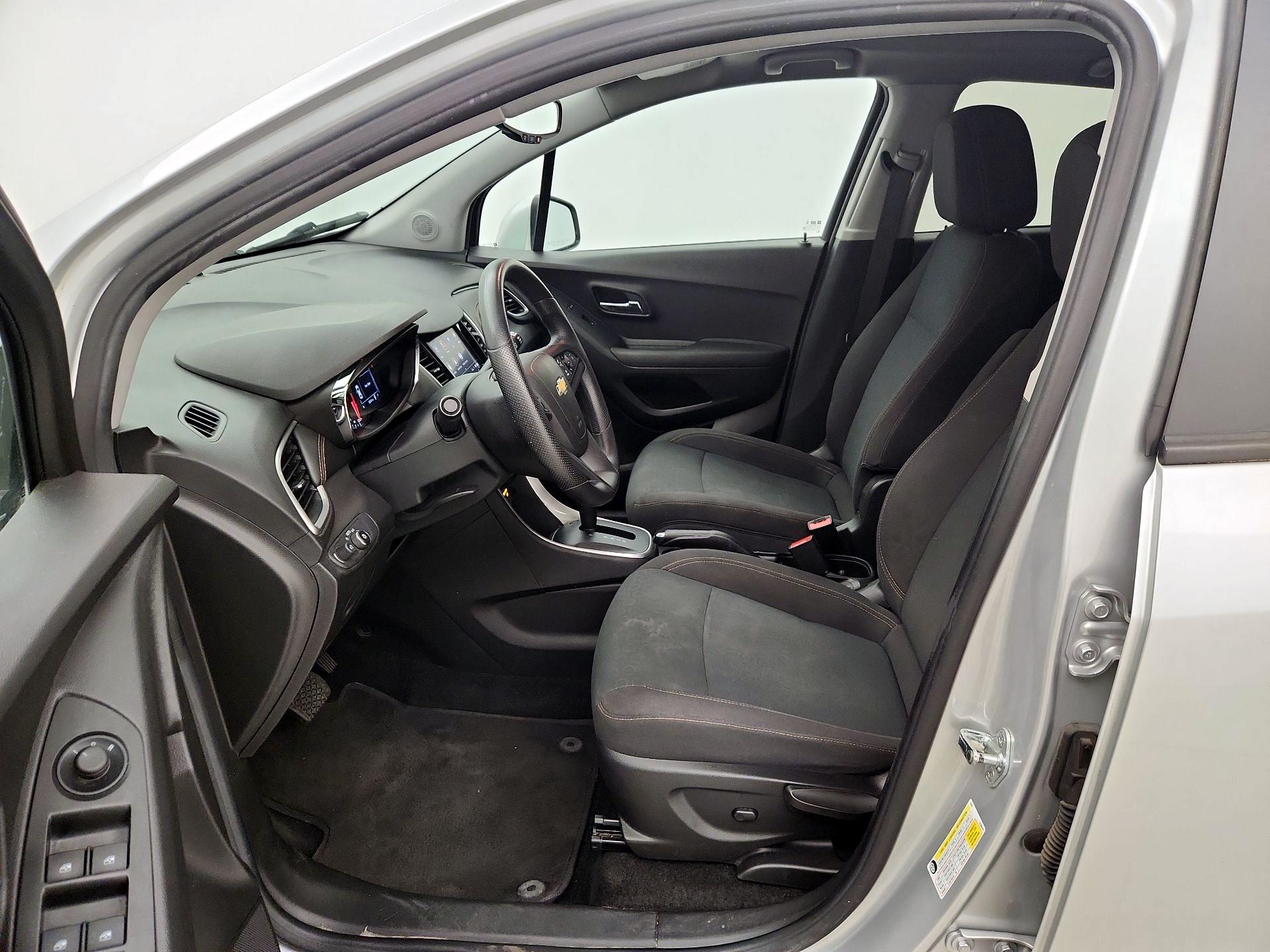 Thumbnail: 2021 Chevrolet Trax - 11