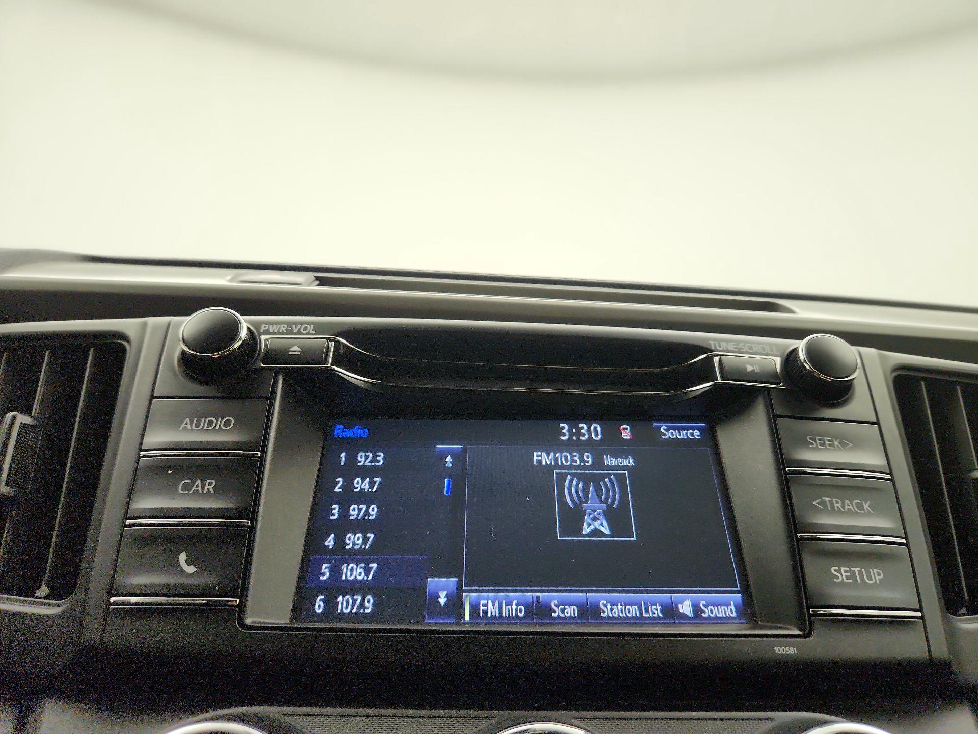 Thumbnail: 2018 Toyota RAV4 - 15