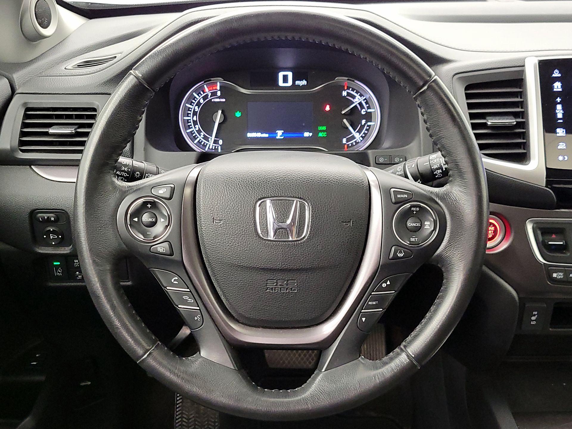 Thumbnail: 2018 Honda Pilot - 10