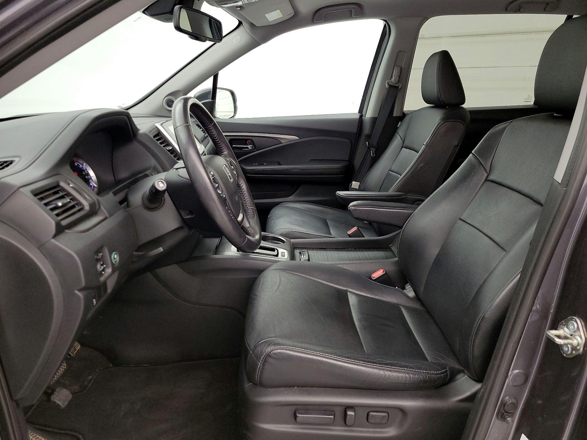 Thumbnail: 2018 Honda Pilot - 11