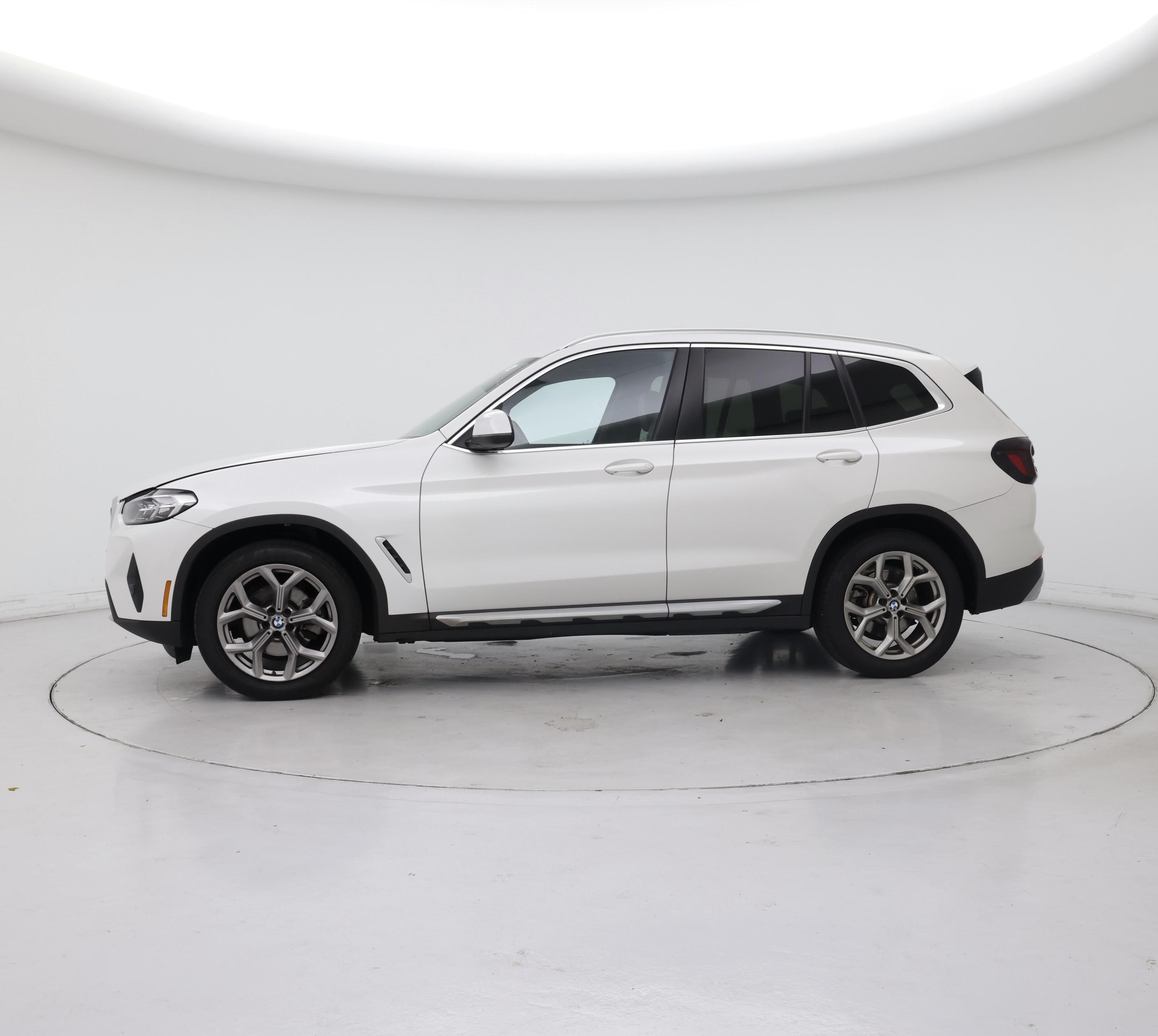 Thumbnail: 2022 BMW X3 - 3