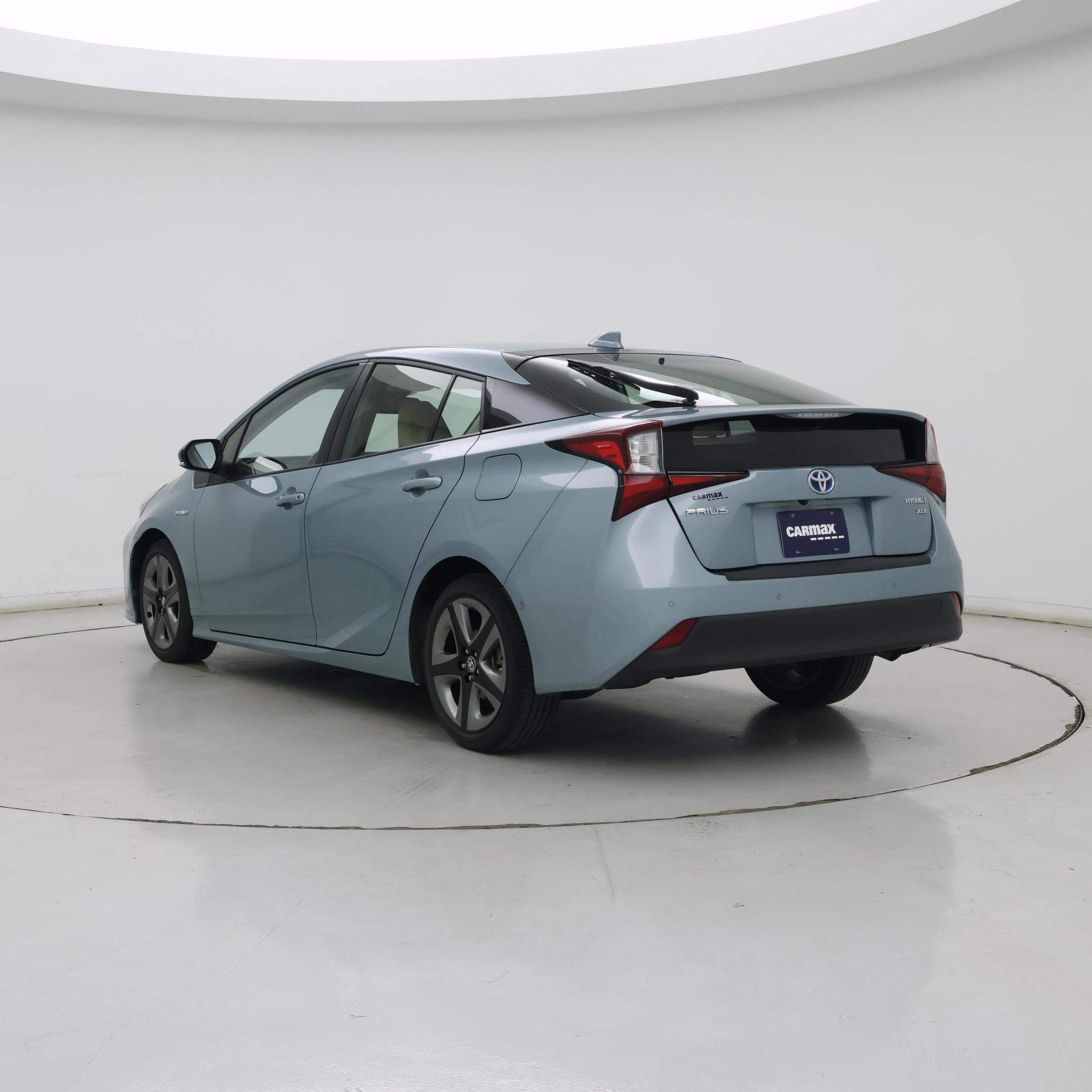 Thumbnail: 2021 Toyota Prius - 2