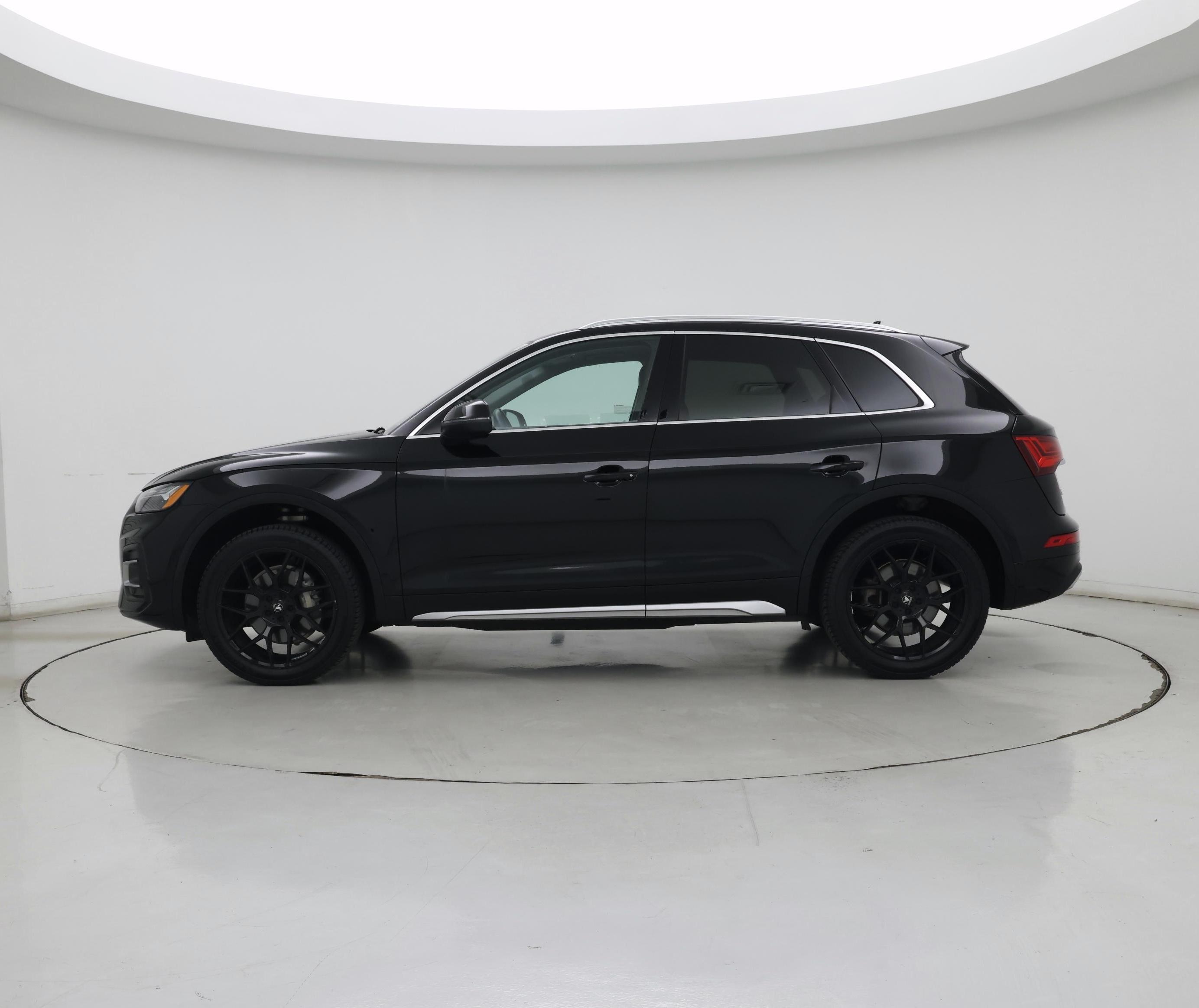 Thumbnail: 2021 Audi Q5 - 3