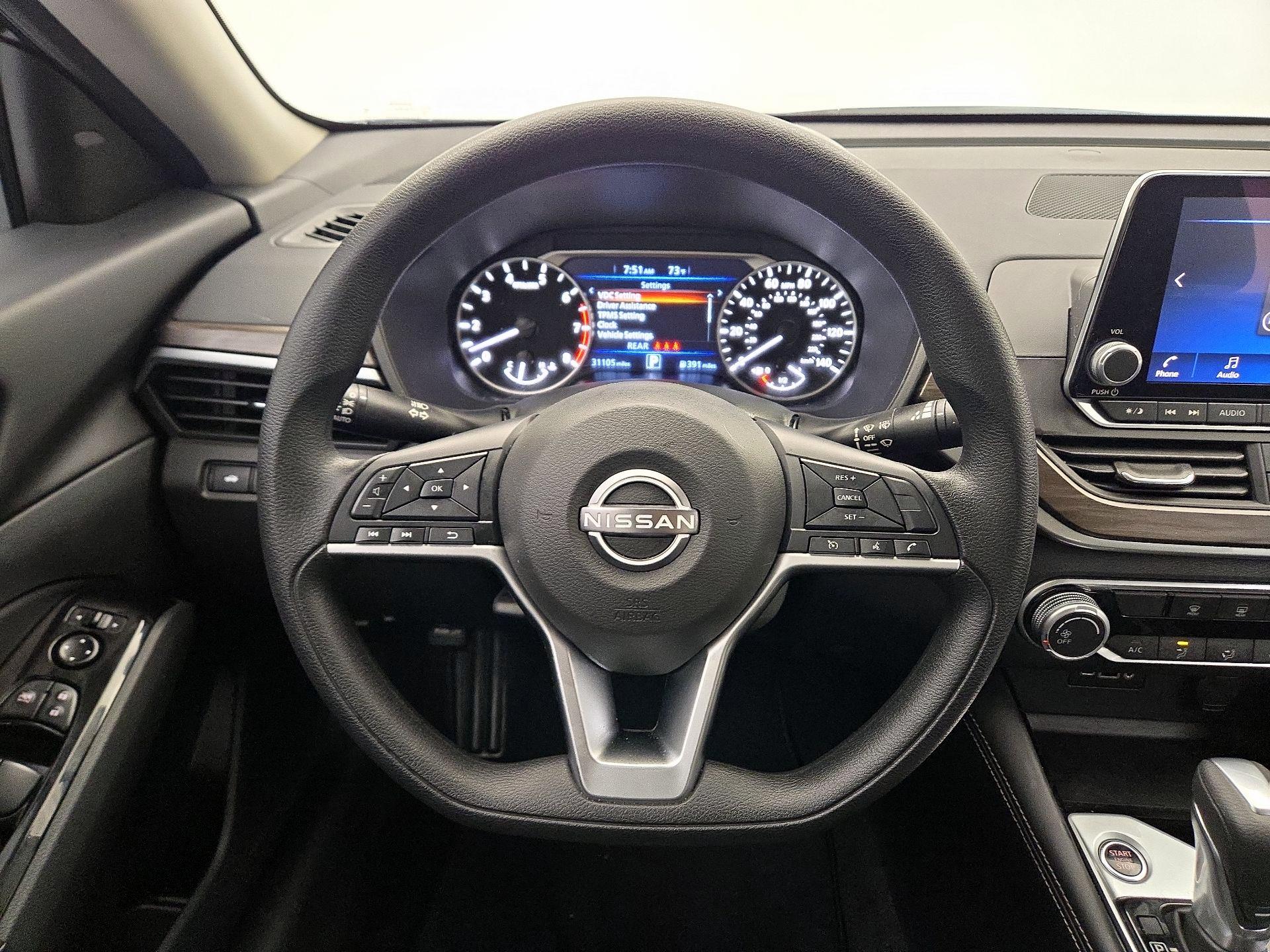 Thumbnail: 2023 Nissan Altima - 10