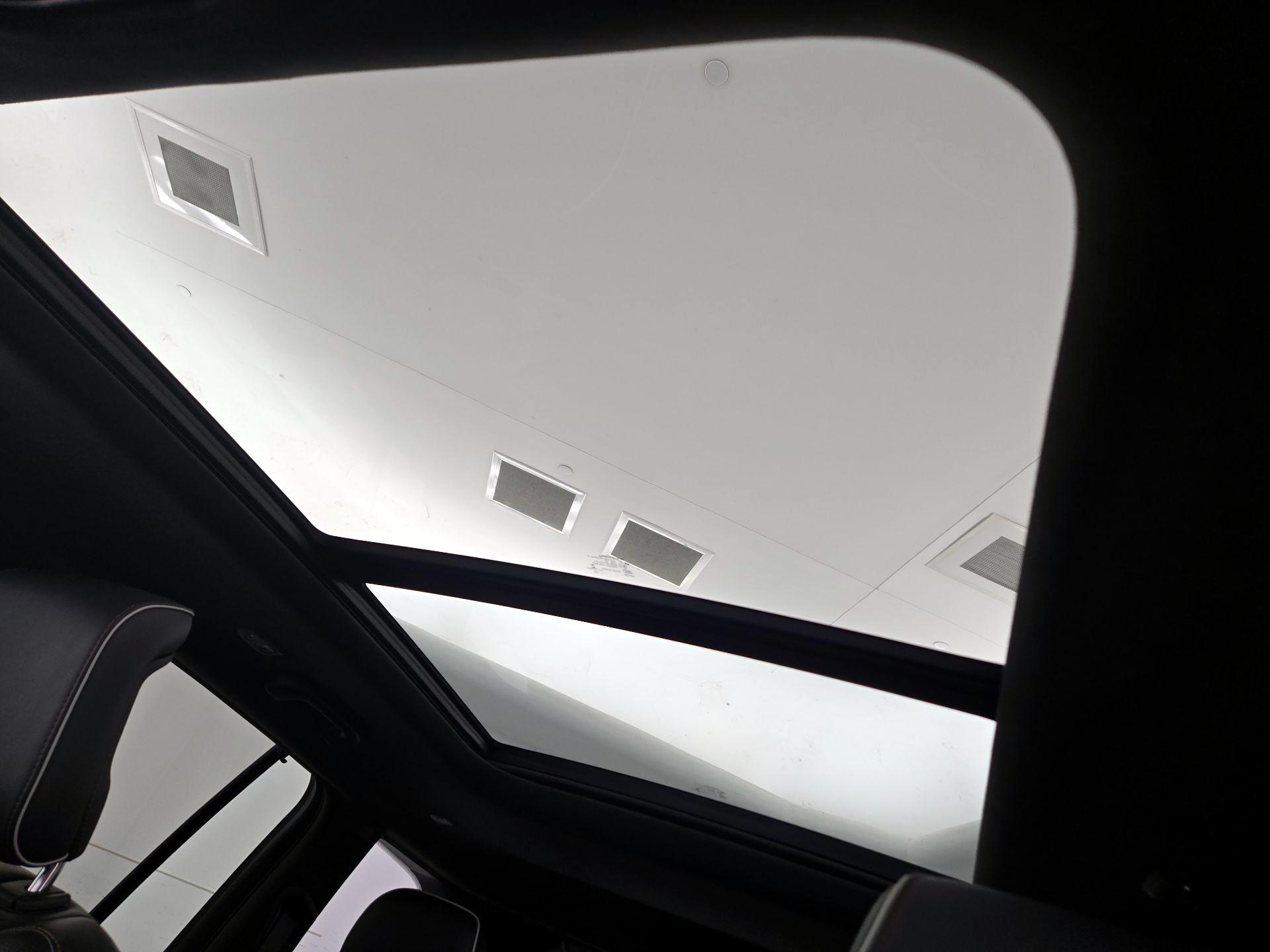 Thumbnail: 2022 Jeep Grand Cherokee - 20