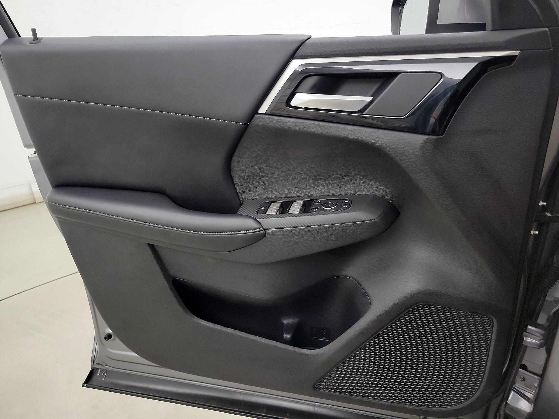 Thumbnail: 2022 Mitsubishi Outlander - 12