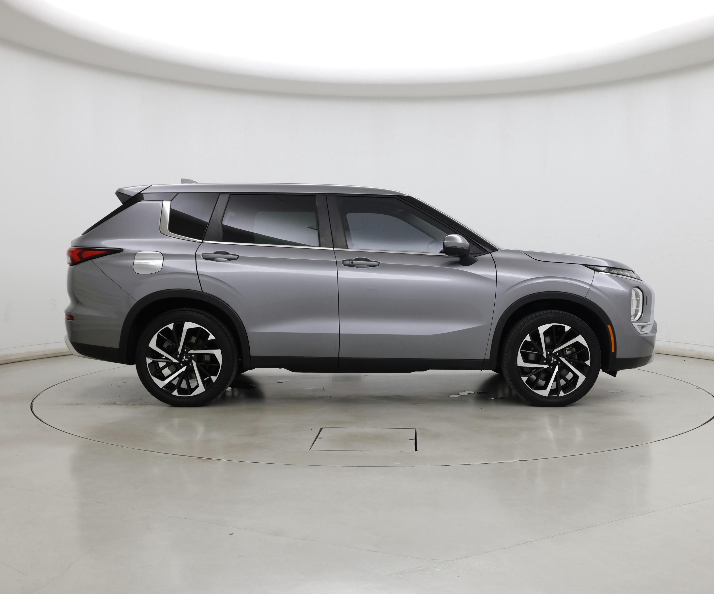 Thumbnail: 2022 Mitsubishi Outlander - 7