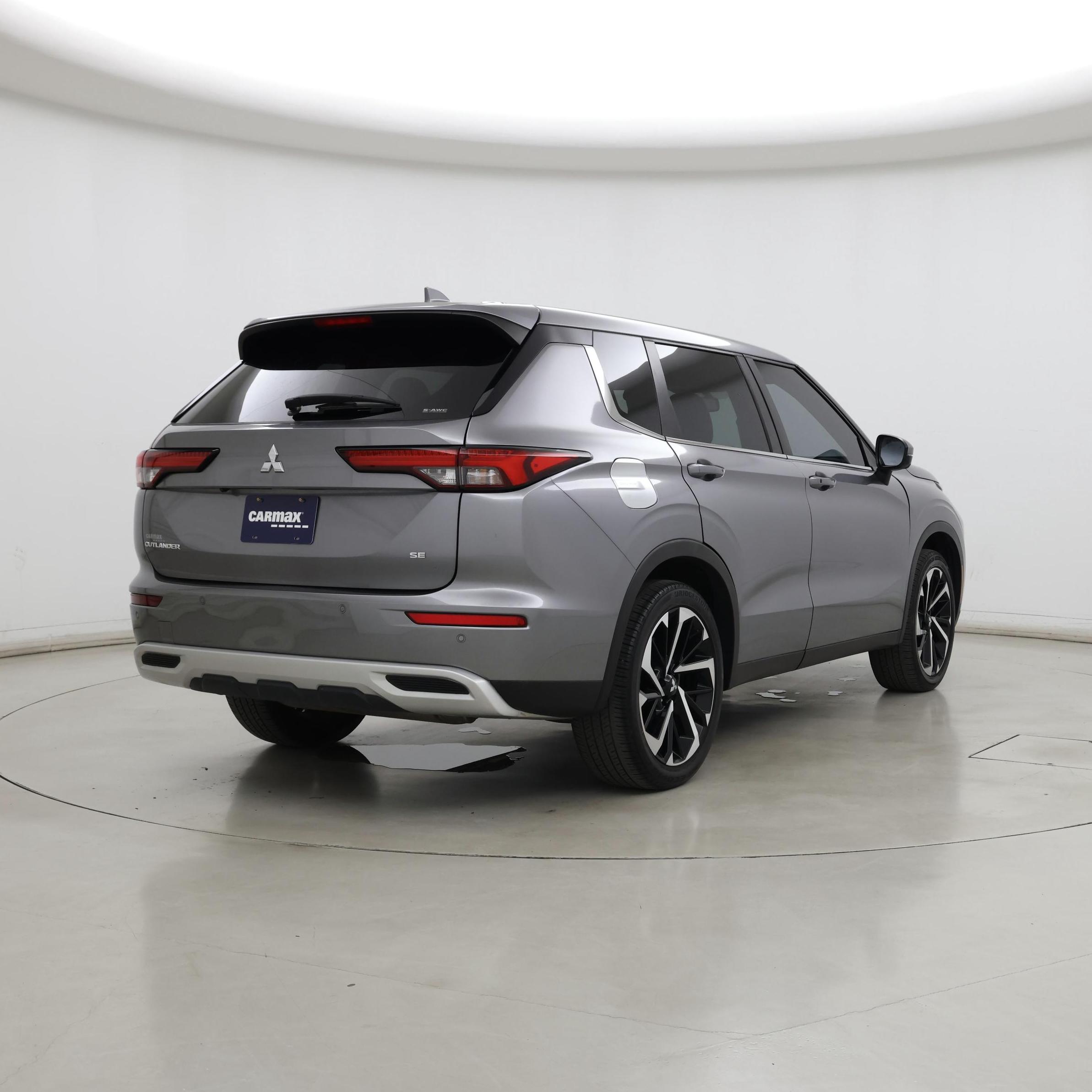 Thumbnail: 2022 Mitsubishi Outlander - 8