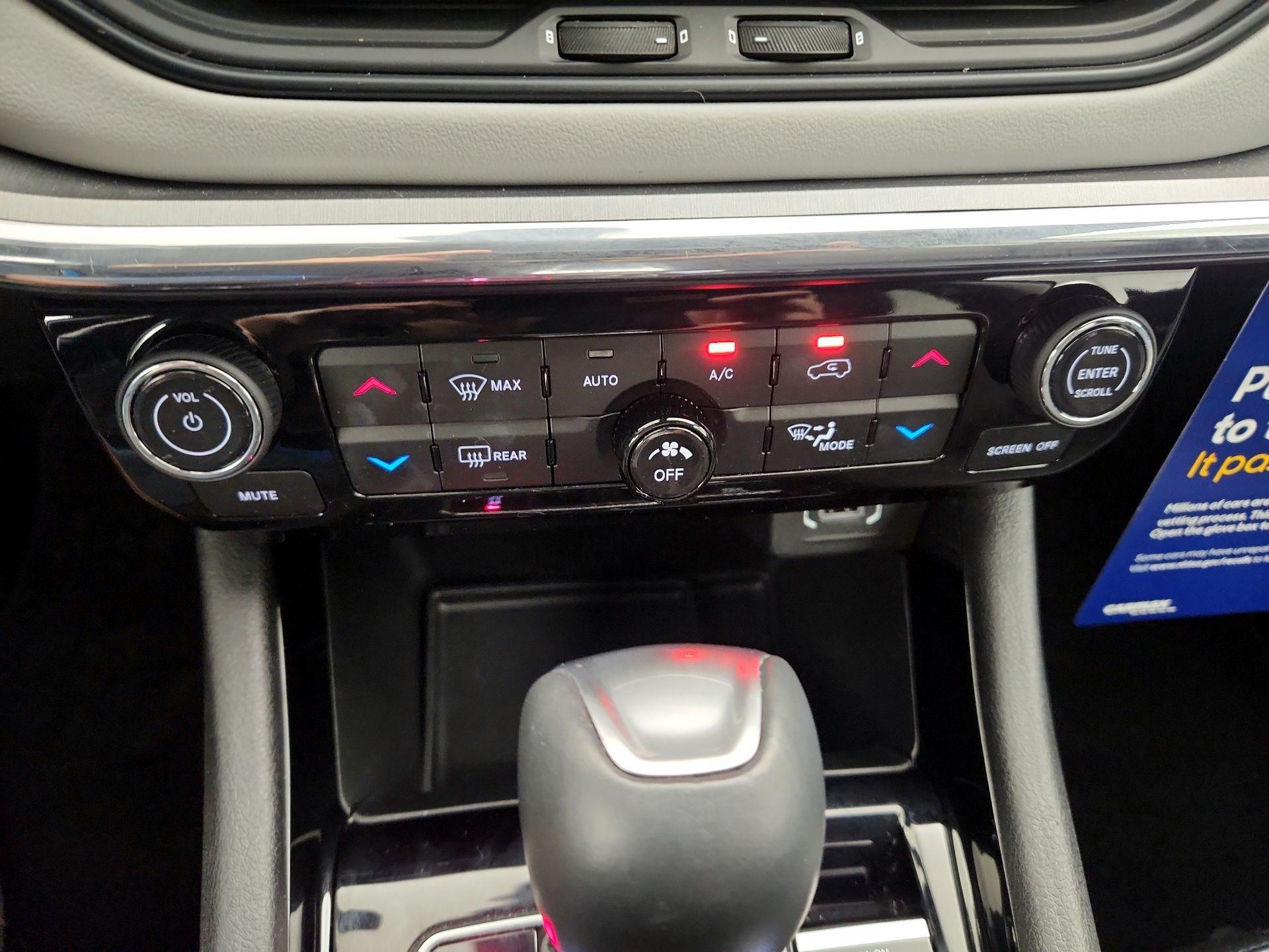 Thumbnail: 2022 Jeep Compass - 16