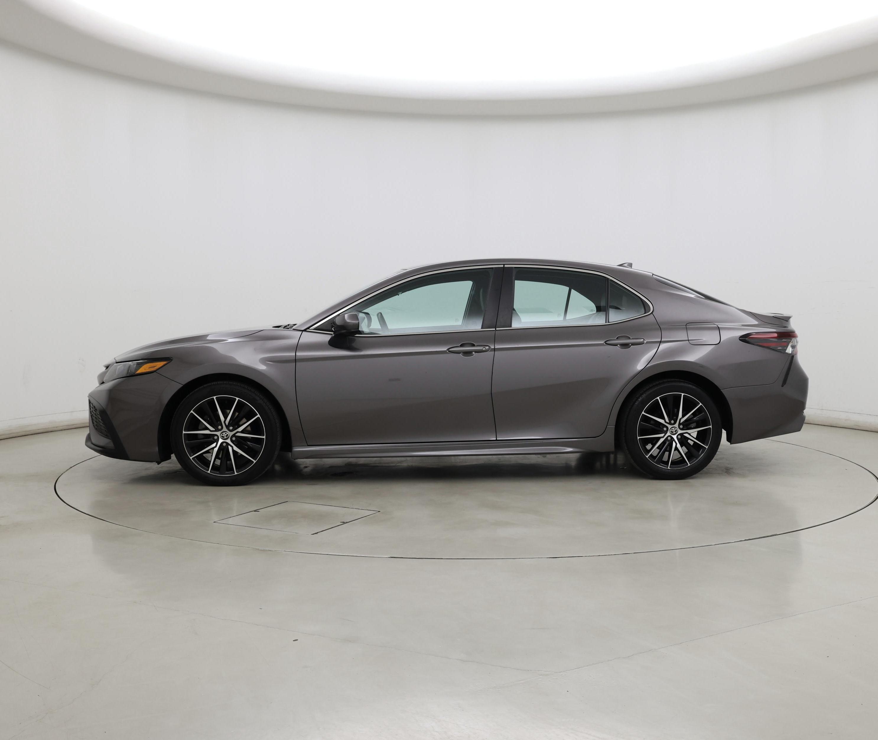 Thumbnail: 2021 Toyota Camry - 3