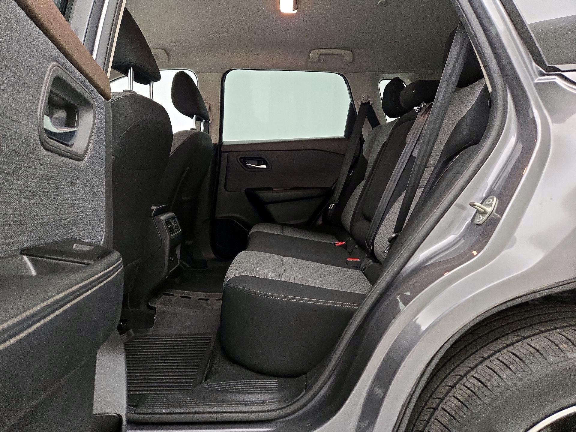 Thumbnail: 2023 Nissan Rogue - 19